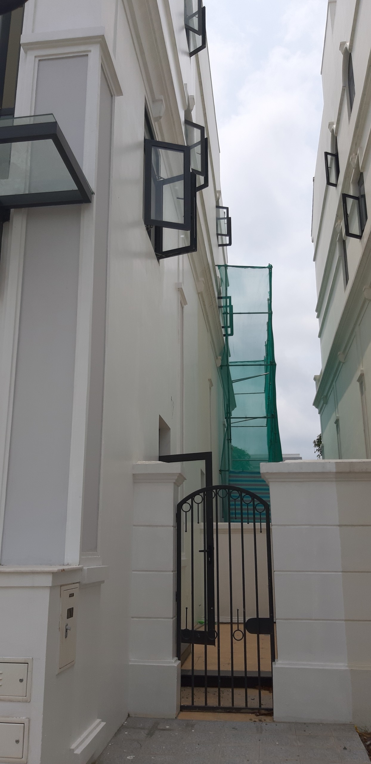 Basic Equipped Ngoc Trai Villas for rent in Vinhomes Ocean Park 3