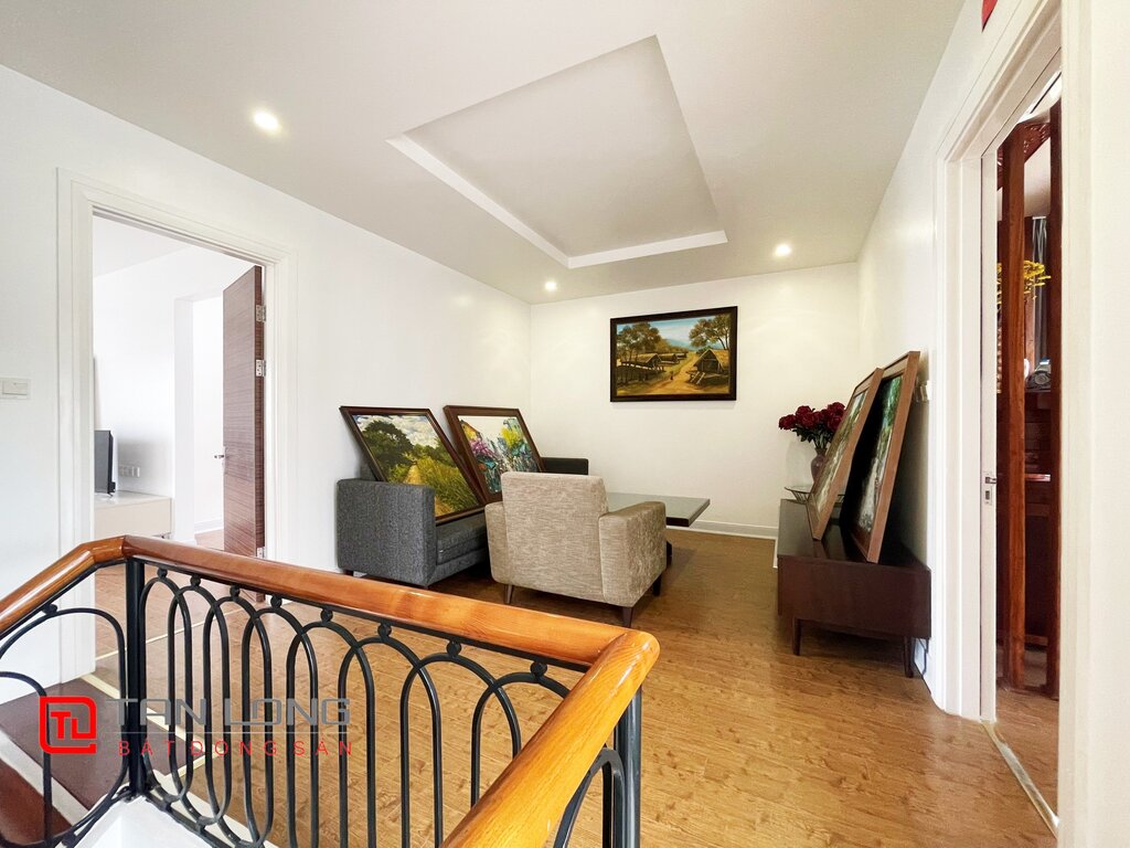 Beautiful Garden Property for rent in Vinhomes Riverside 14
