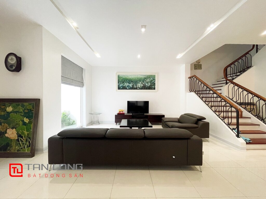Beautiful Garden Property for rent in Vinhomes Riverside 3