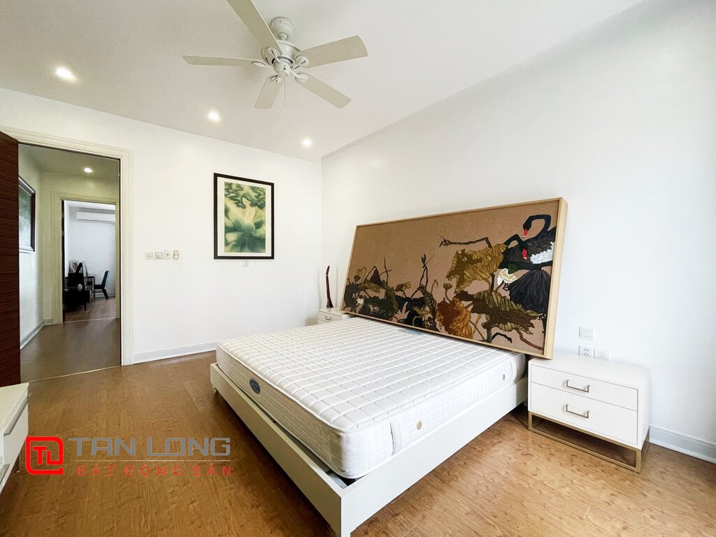 Beautiful Garden Property for rent in Vinhomes Riverside 8