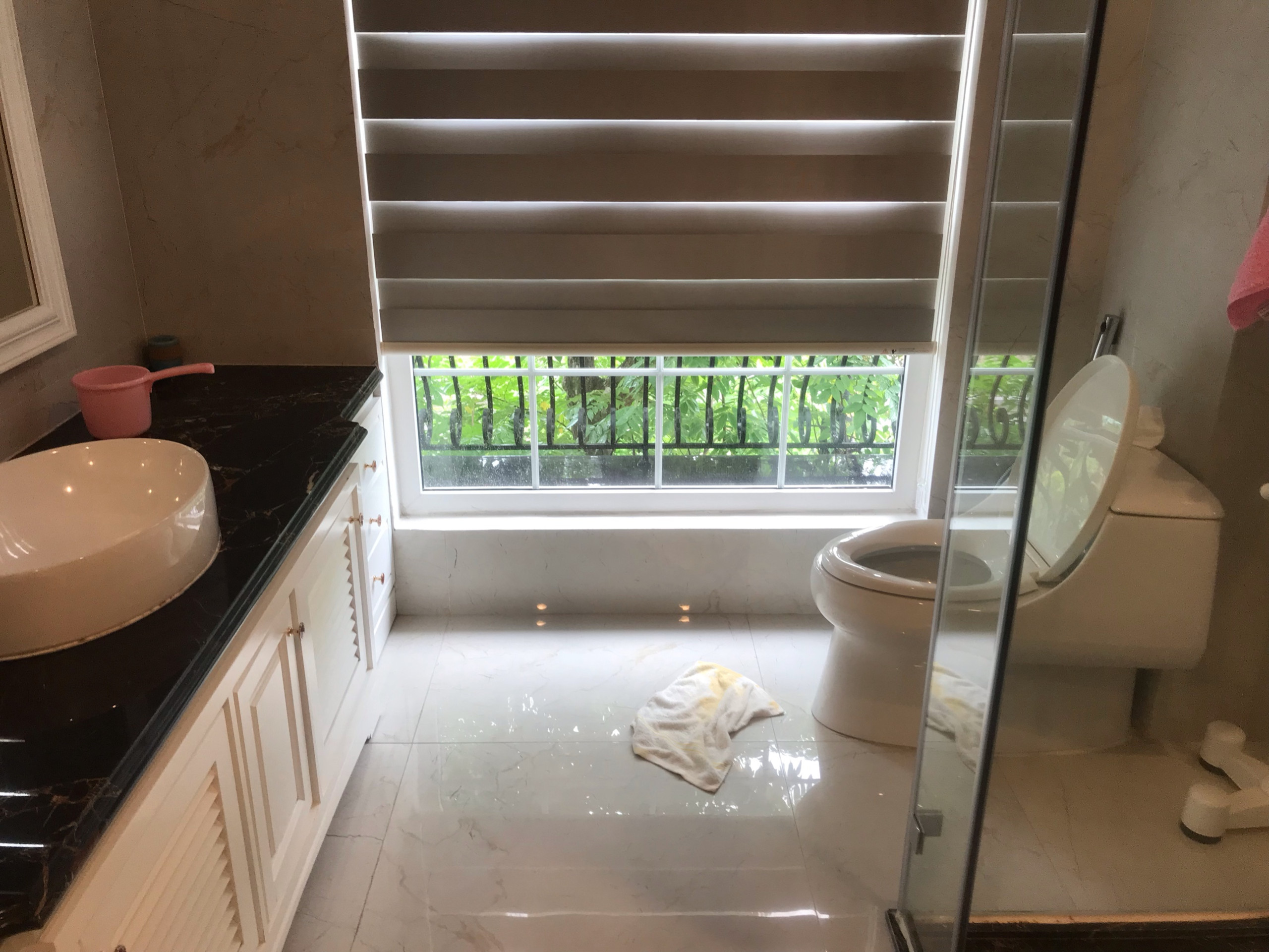 Beautiful house for rent in Vinhomes Riverside - Lake View Elevator 4 Bed 11