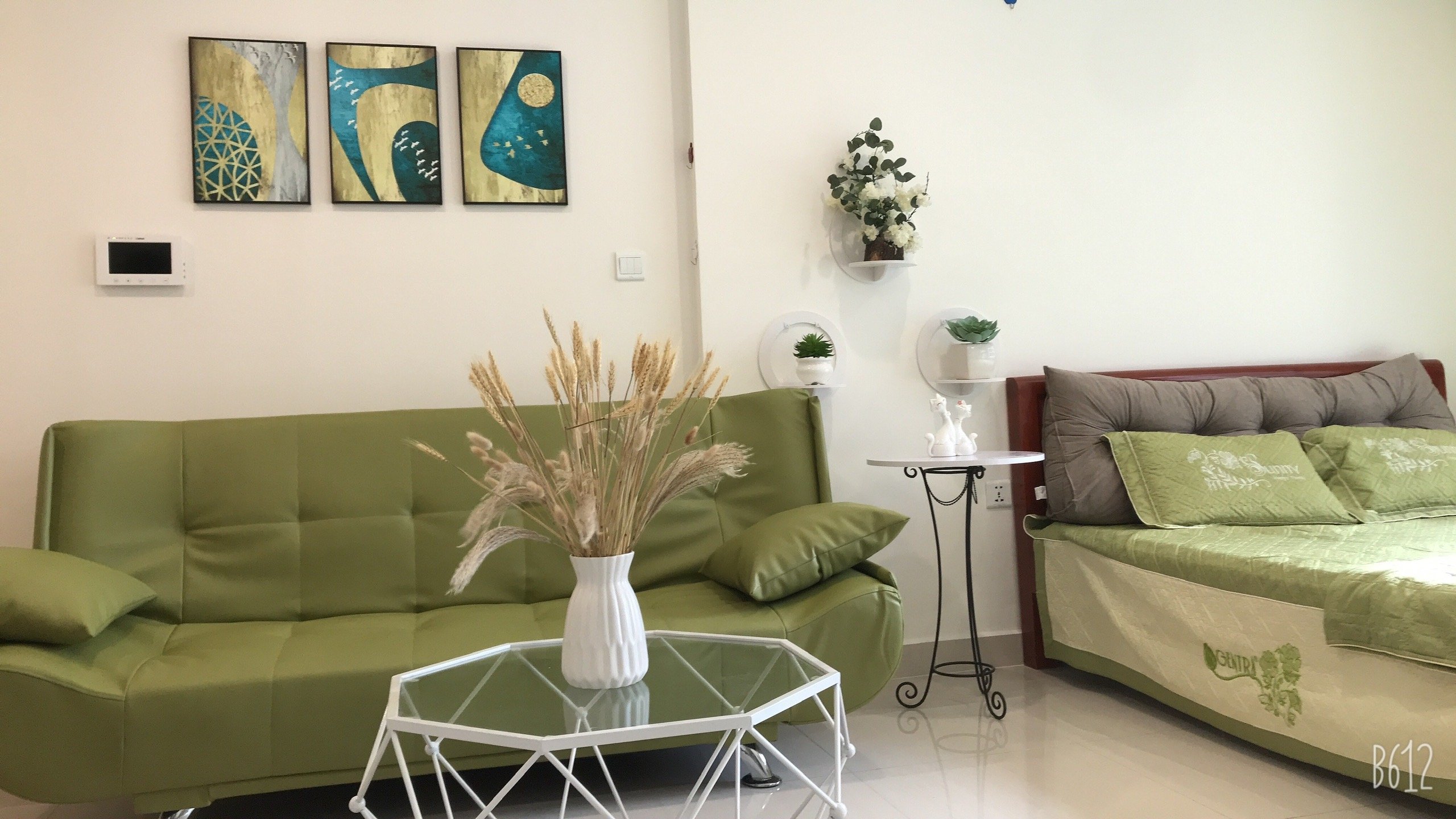 Beautiful & stylish studio apartment in Vinhomes Ocean Park for rent 3