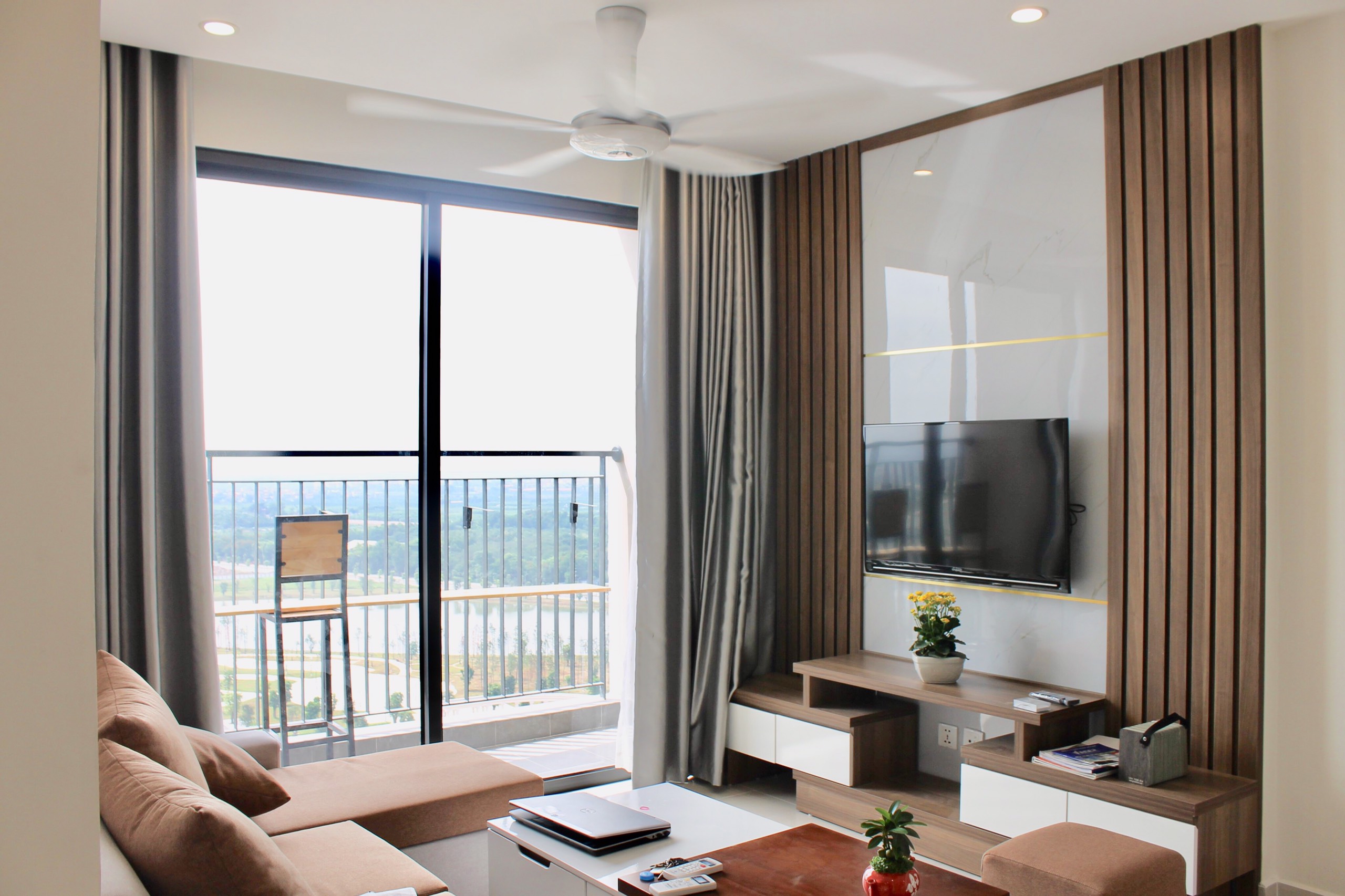 BRAND-NEW 2 BEDS APARTMENT TO RENT IN VINHOMES OCEAN PARK S2.18 AMAZING VIEW TO VIN UNIVERSITY 1