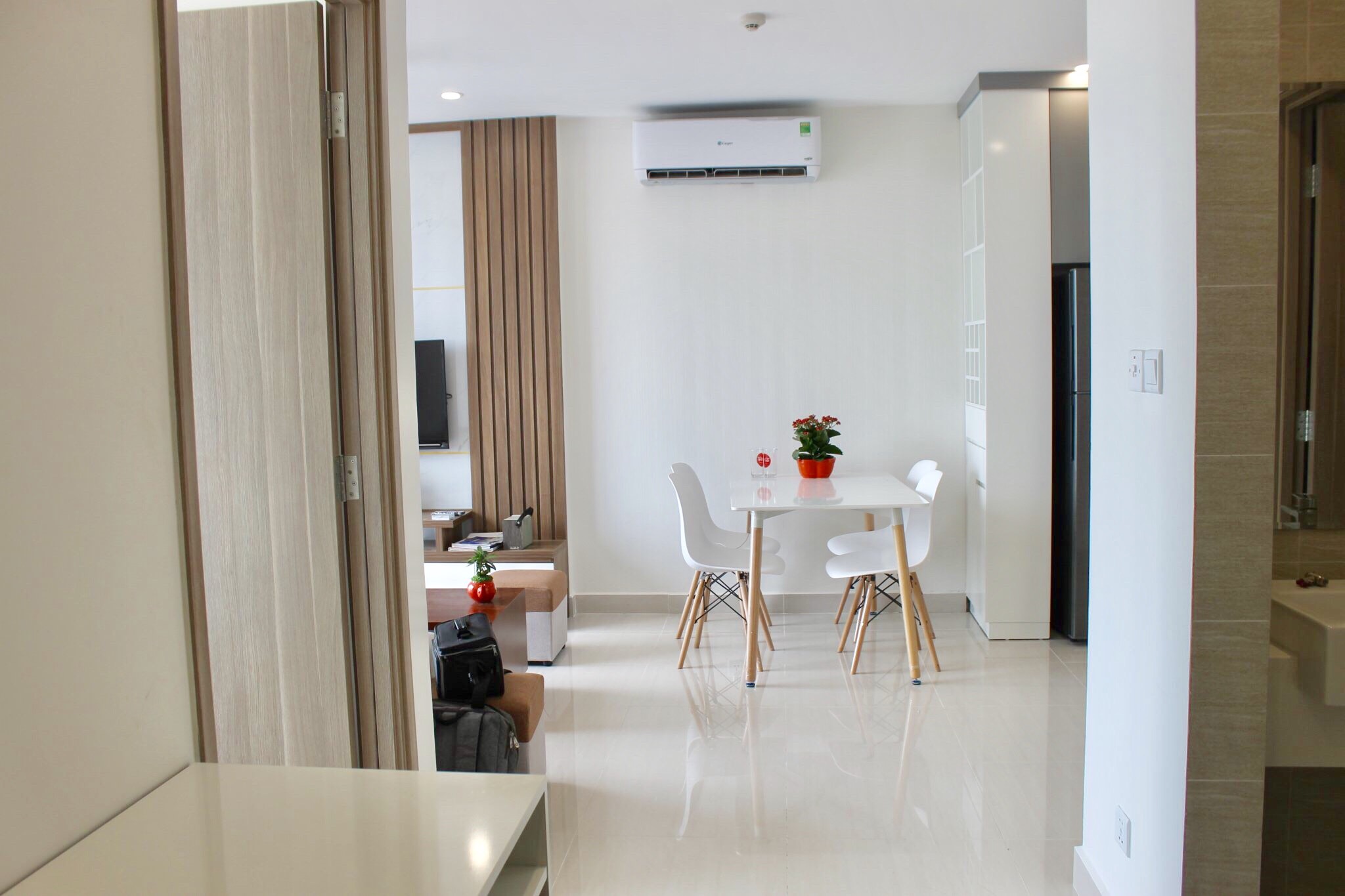BRAND-NEW 2 BEDS APARTMENT TO RENT IN VINHOMES OCEAN PARK S2.18 AMAZING VIEW TO VIN UNIVERSITY 3