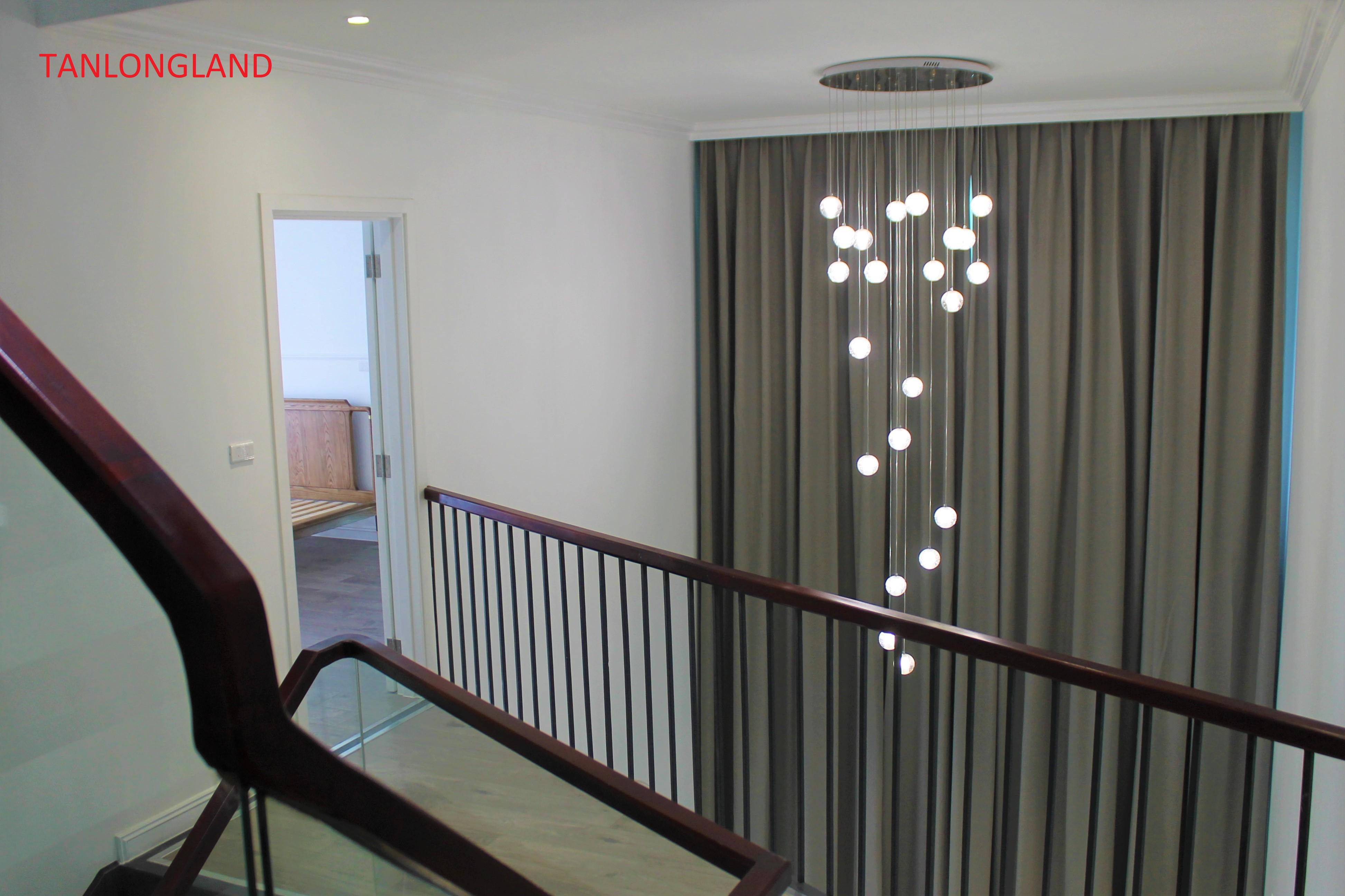 Bright villas for rent in Vinhomes Riverside - Long Bien - Ha Noi 8