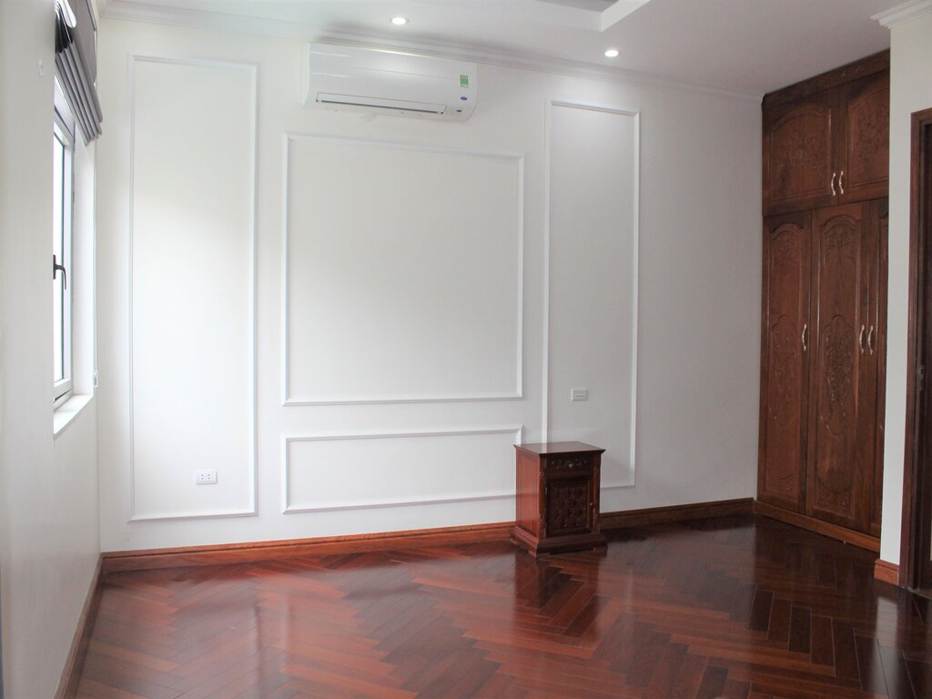 Cheap 4-bedroom Semi-detached Villa for rent in Vinhomes the Harmony 10