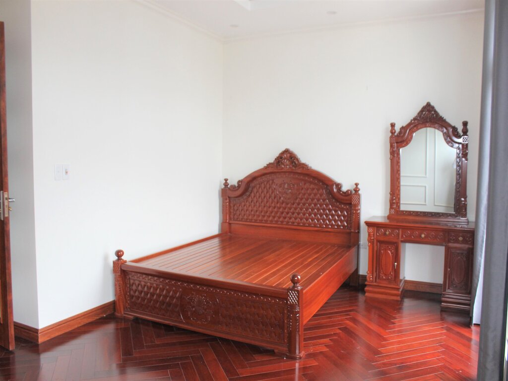 Cheap 4-bedroom Semi-detached Villa for rent in Vinhomes the Harmony 7