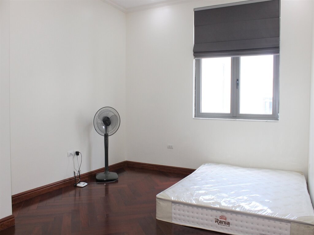 Cheap 4-bedroom Semi-detached Villa for rent in Vinhomes the Harmony 9