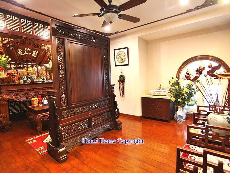 Classic style villa in Vinhomes Riverside for rent 14