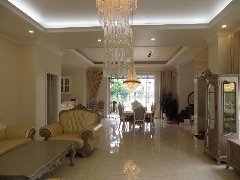 Classical detached Villa for rent at Vinhomes Riverside, Long Bien, Ha Noi 5