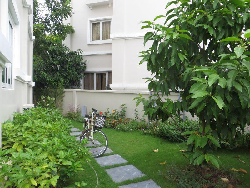 Classical detached Villa for rent at Vinhomes Riverside, Long Bien, Ha Noi 21