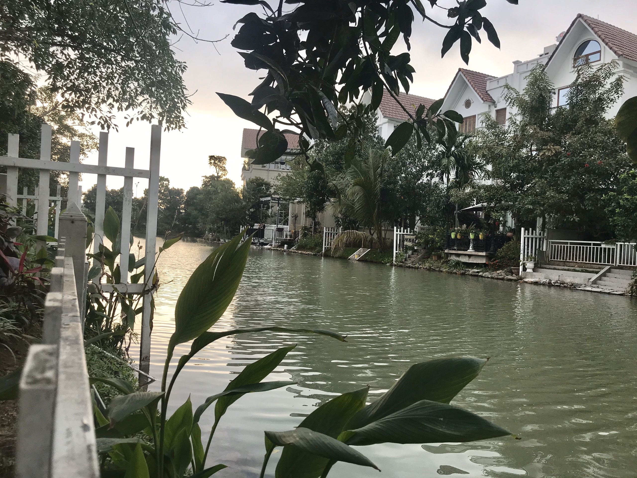 Comodious villas for rent in Hoa Sua 10 - Vinhomes Riverside 18