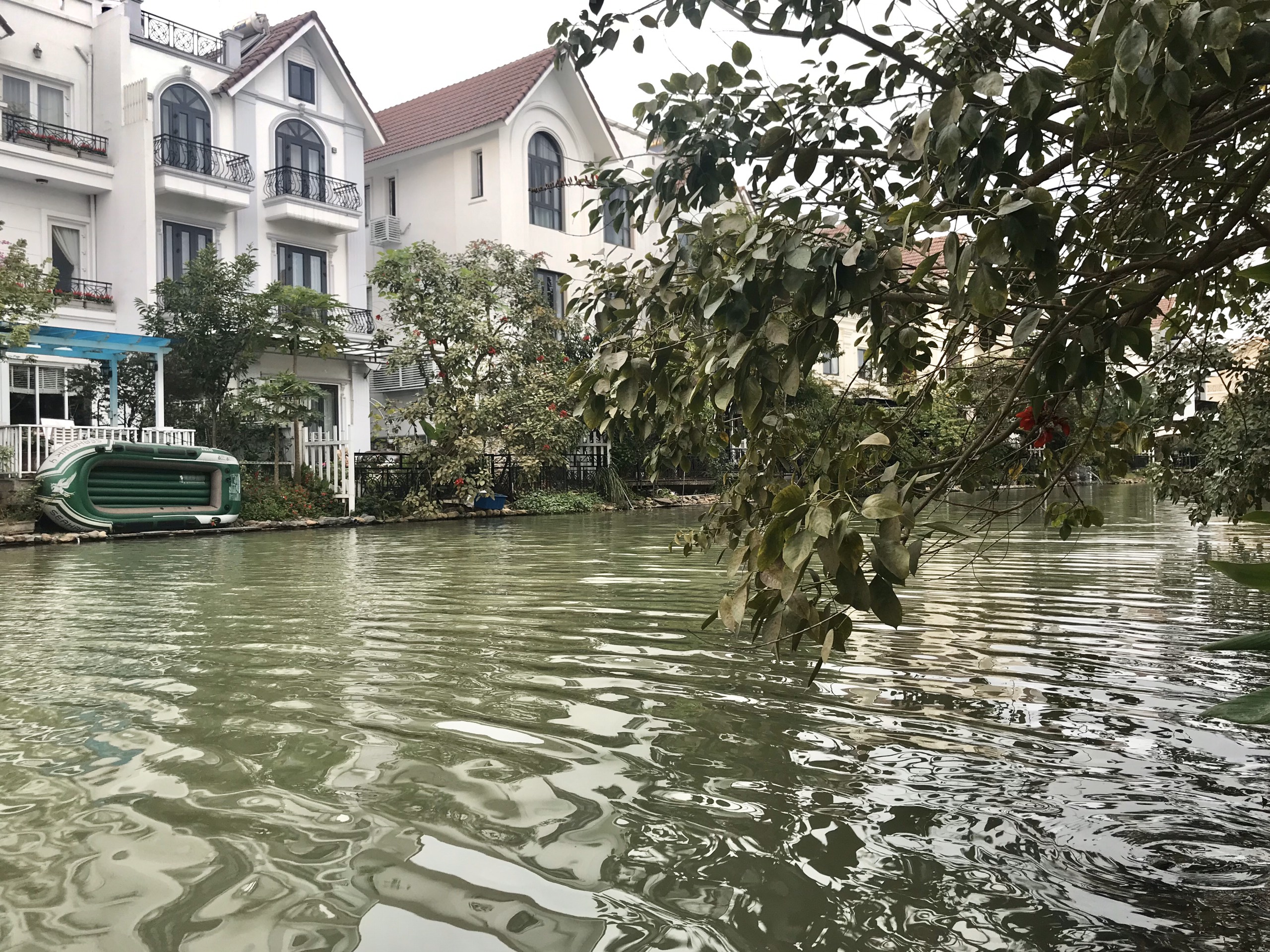 Comodious villas for rent in Hoa Sua 10 - Vinhomes Riverside 24