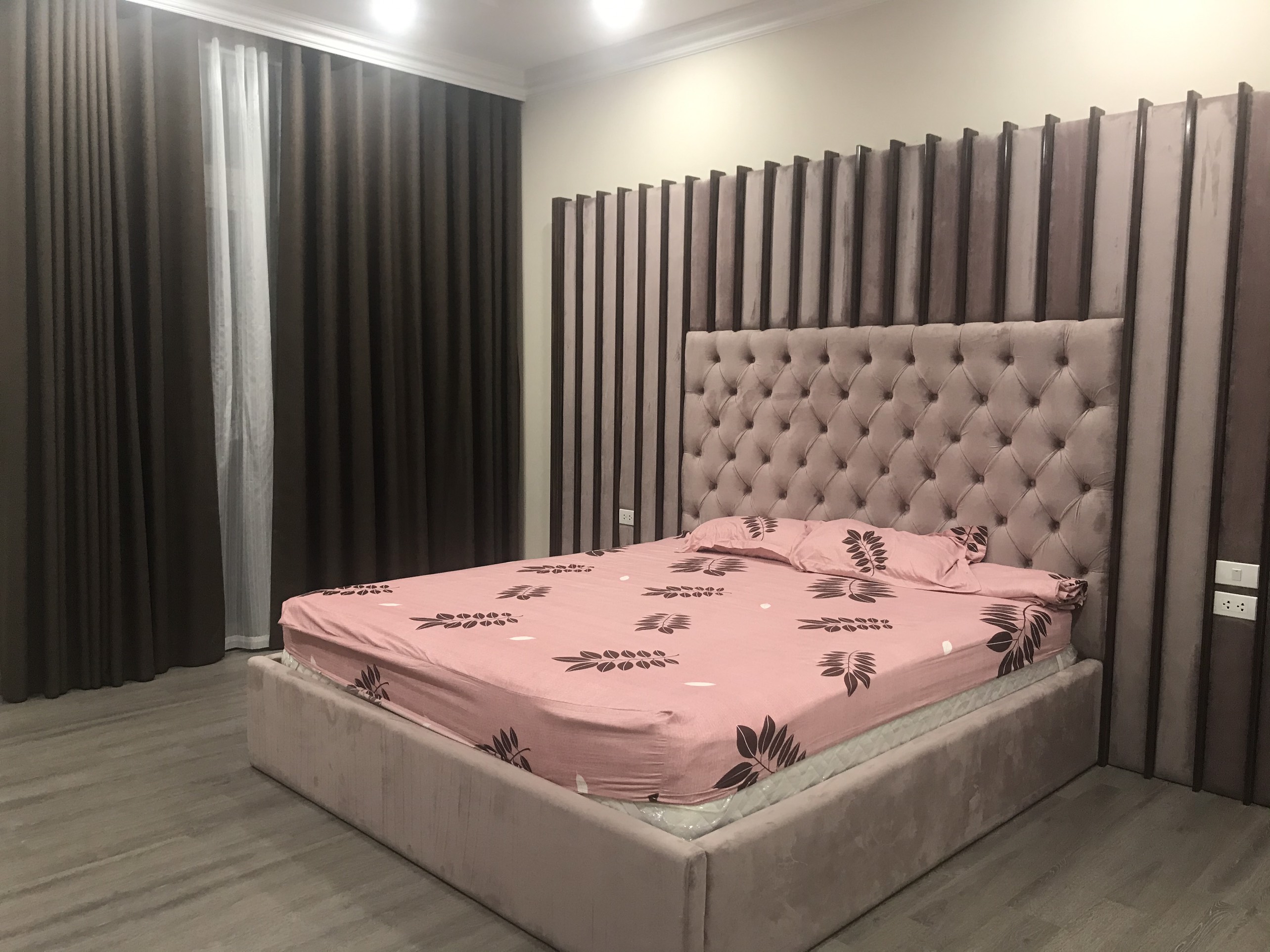 Cozy Adjacent Villas near Vinschool for rent in Vinhomes Riverside The Harmony 12