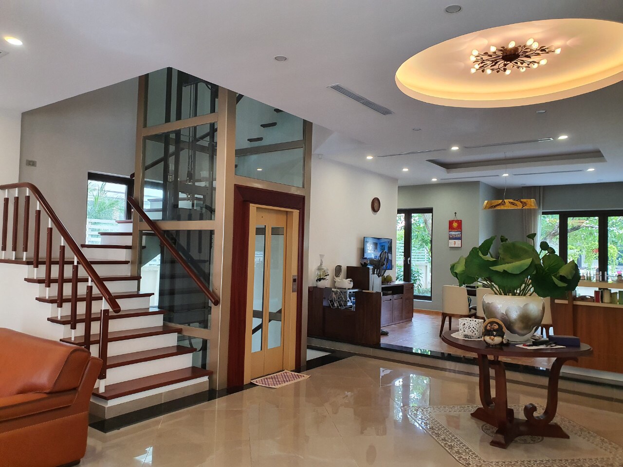 Detached Villa for rent with Elevator and Large basement - BIS, Golf Course nearby 2