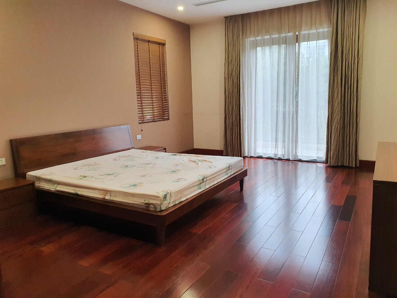 Detached Villa for rent with Elevator and Large basement - BIS, Golf Course nearby 6