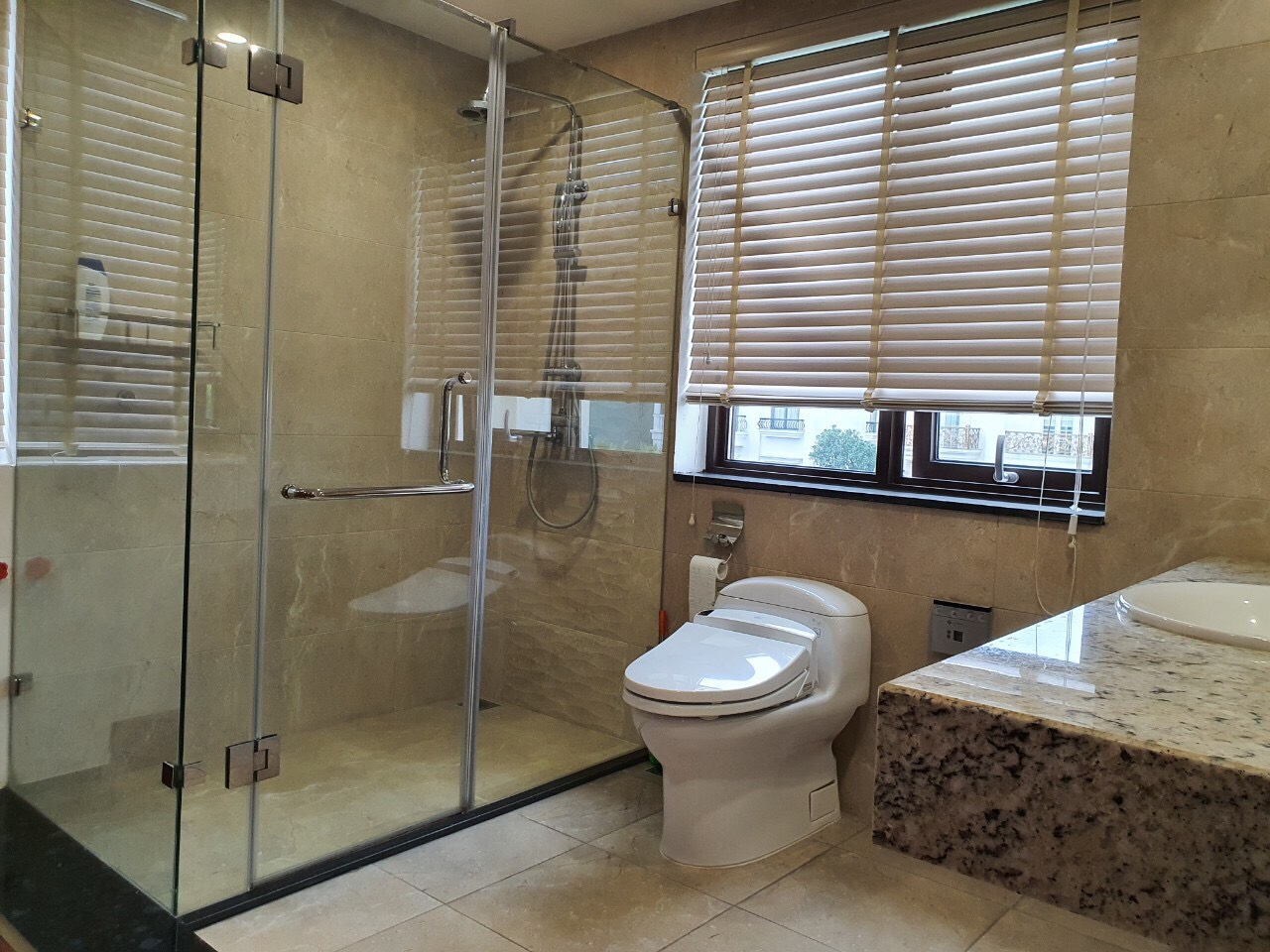 Detached Villa for rent with Elevator and Large basement - BIS, Golf Course nearby 7
