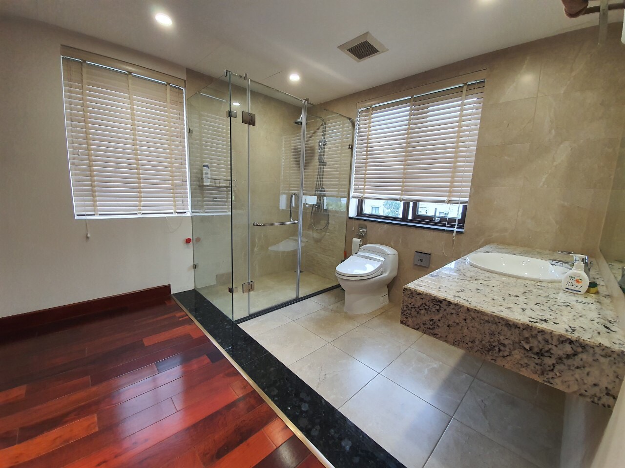 Detached Villa for rent with Elevator and Large basement - BIS, Golf Course nearby 9