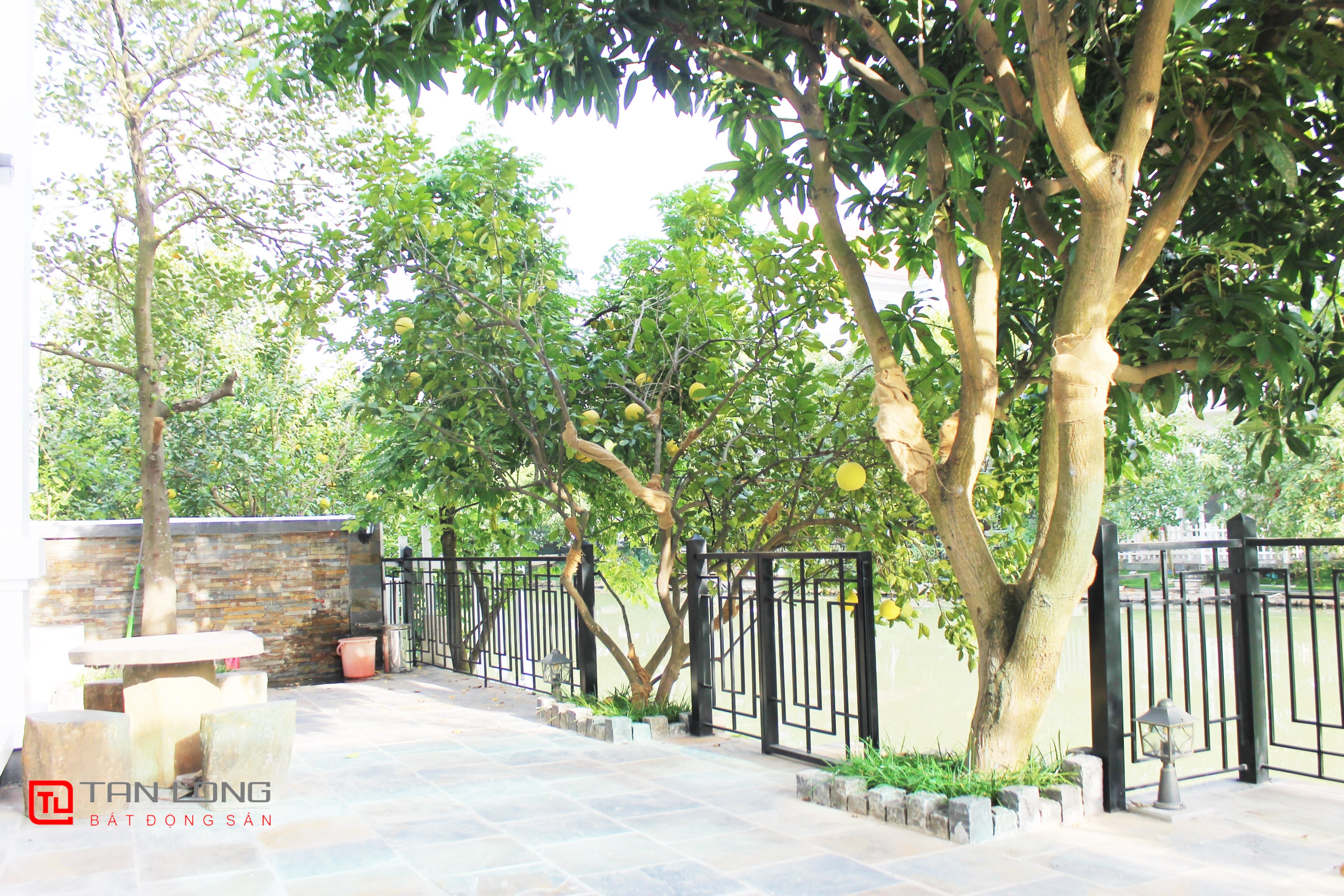 Duplex Villa for rent 225sqm in Vinhomes Riverside 10