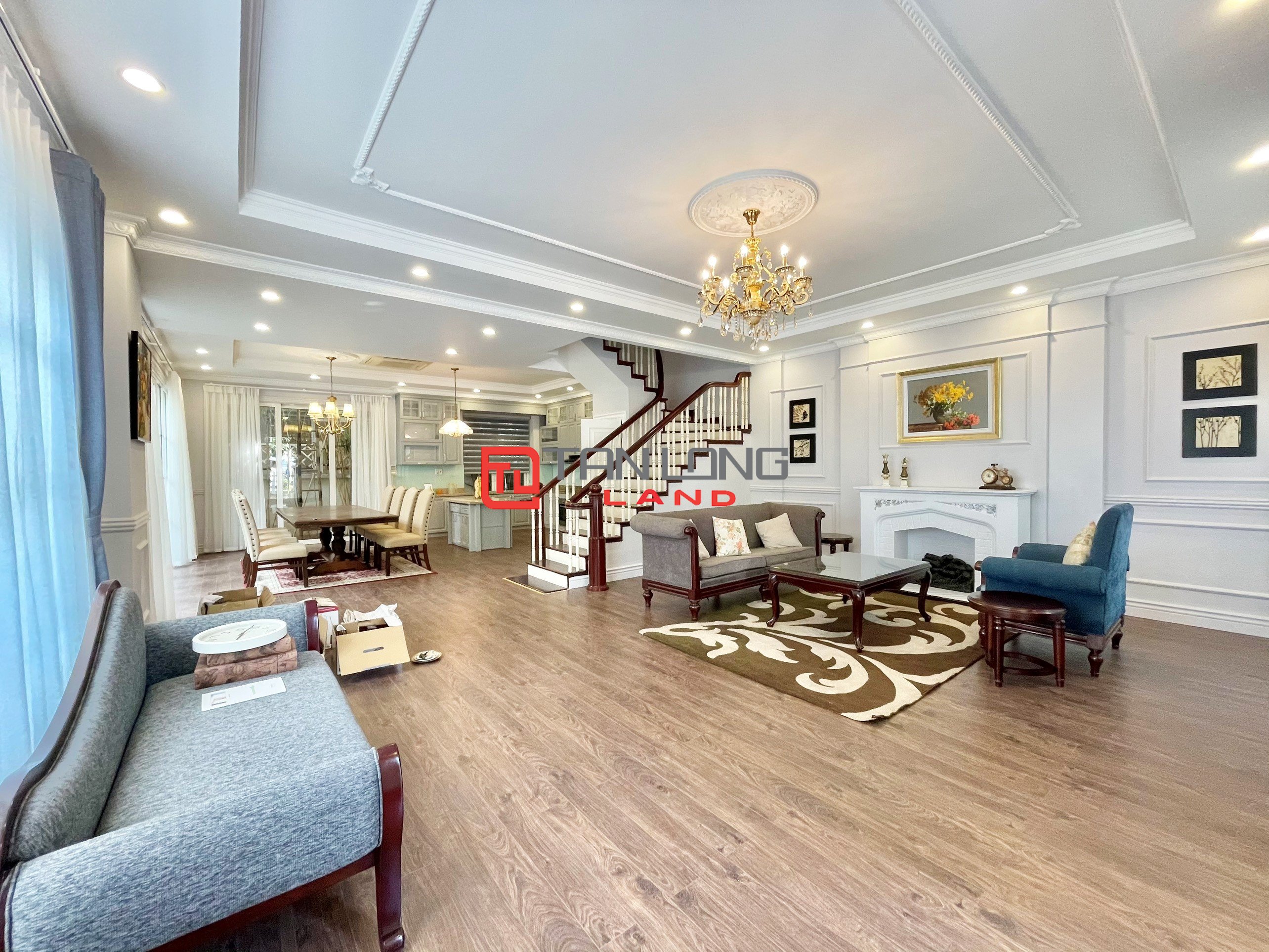 Duplex Villa for rent in Anh Dao Sub-area near Vincom Shopping Center at Vinhomes Riverside Long Bien 1