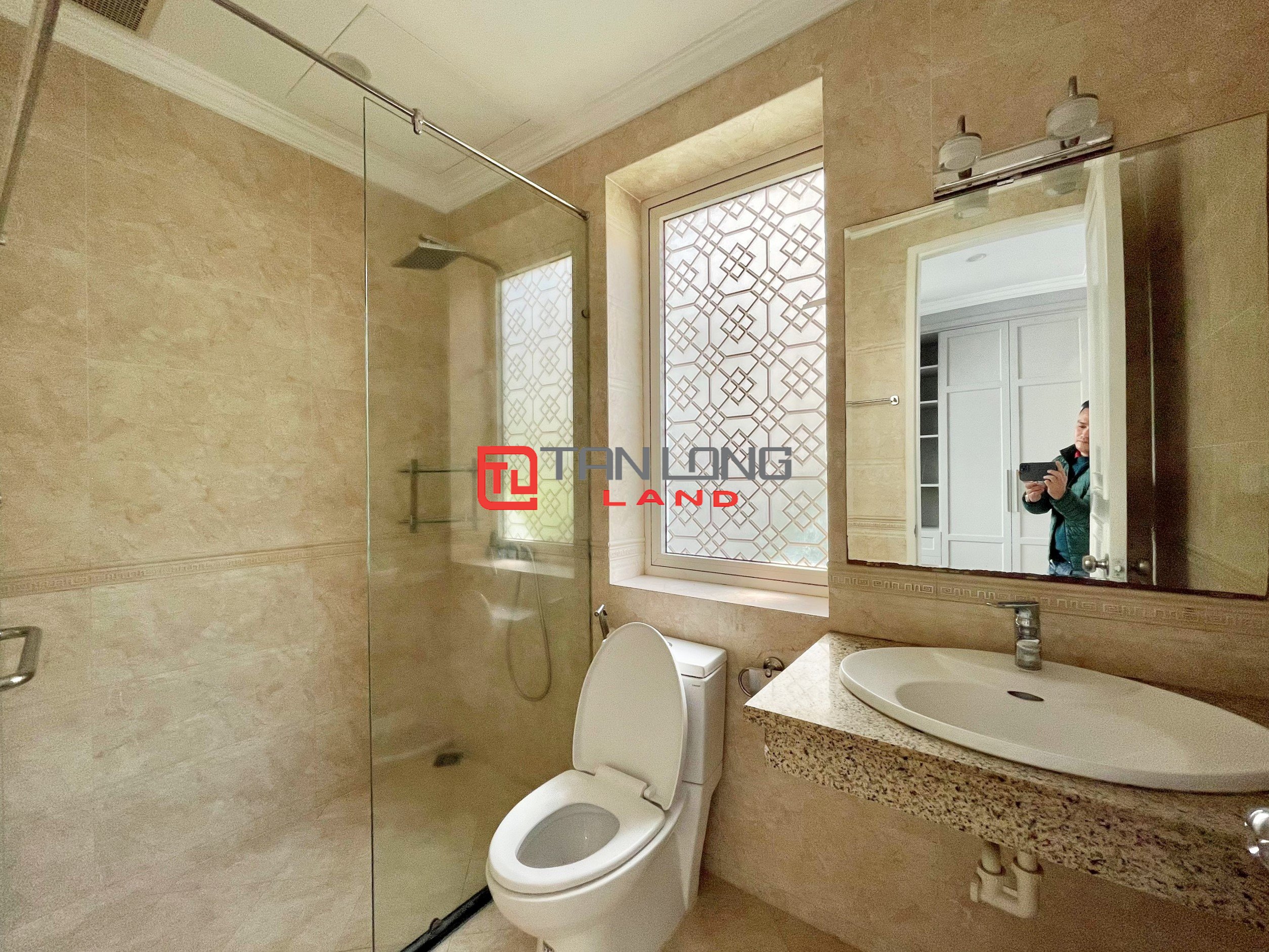 Duplex Villa for rent in Anh Dao Sub-area near Vincom Shopping Center at Vinhomes Riverside Long Bien 12