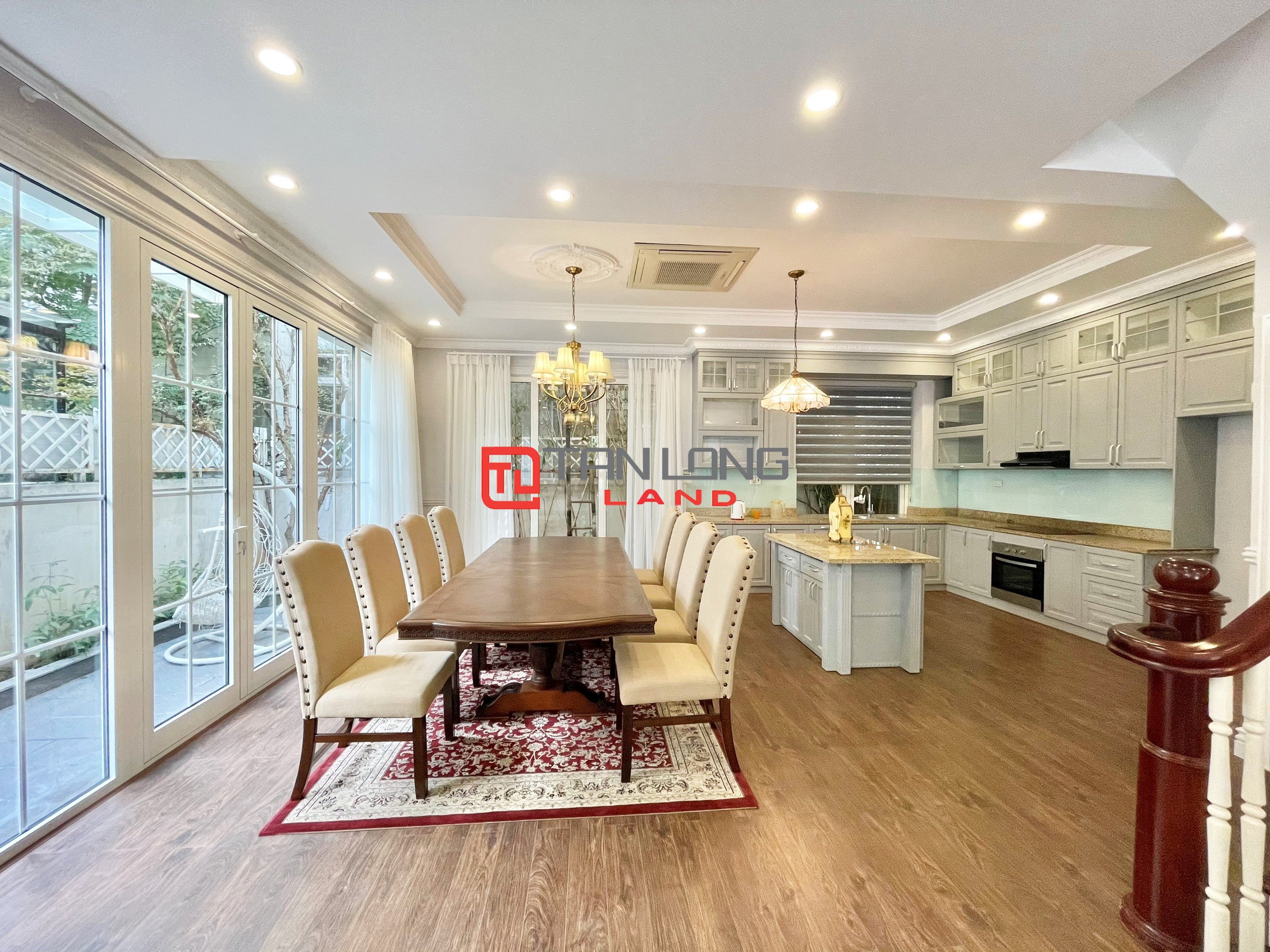 Duplex Villa for rent in Anh Dao Sub-area near Vincom Shopping Center at Vinhomes Riverside Long Bien 3