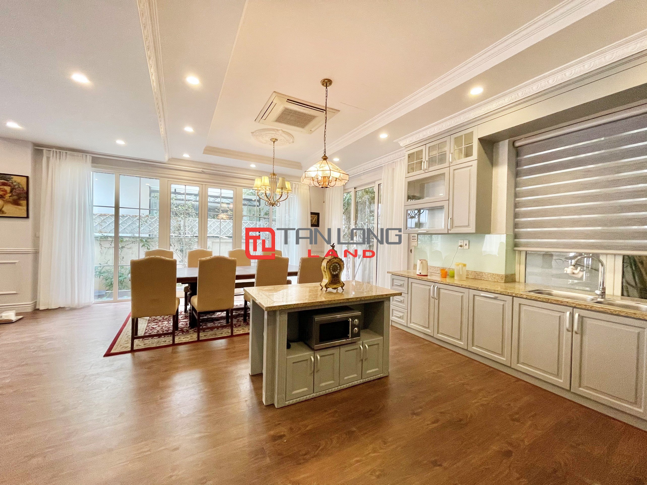 Duplex Villa for rent in Anh Dao Sub-area near Vincom Shopping Center at Vinhomes Riverside Long Bien 6
