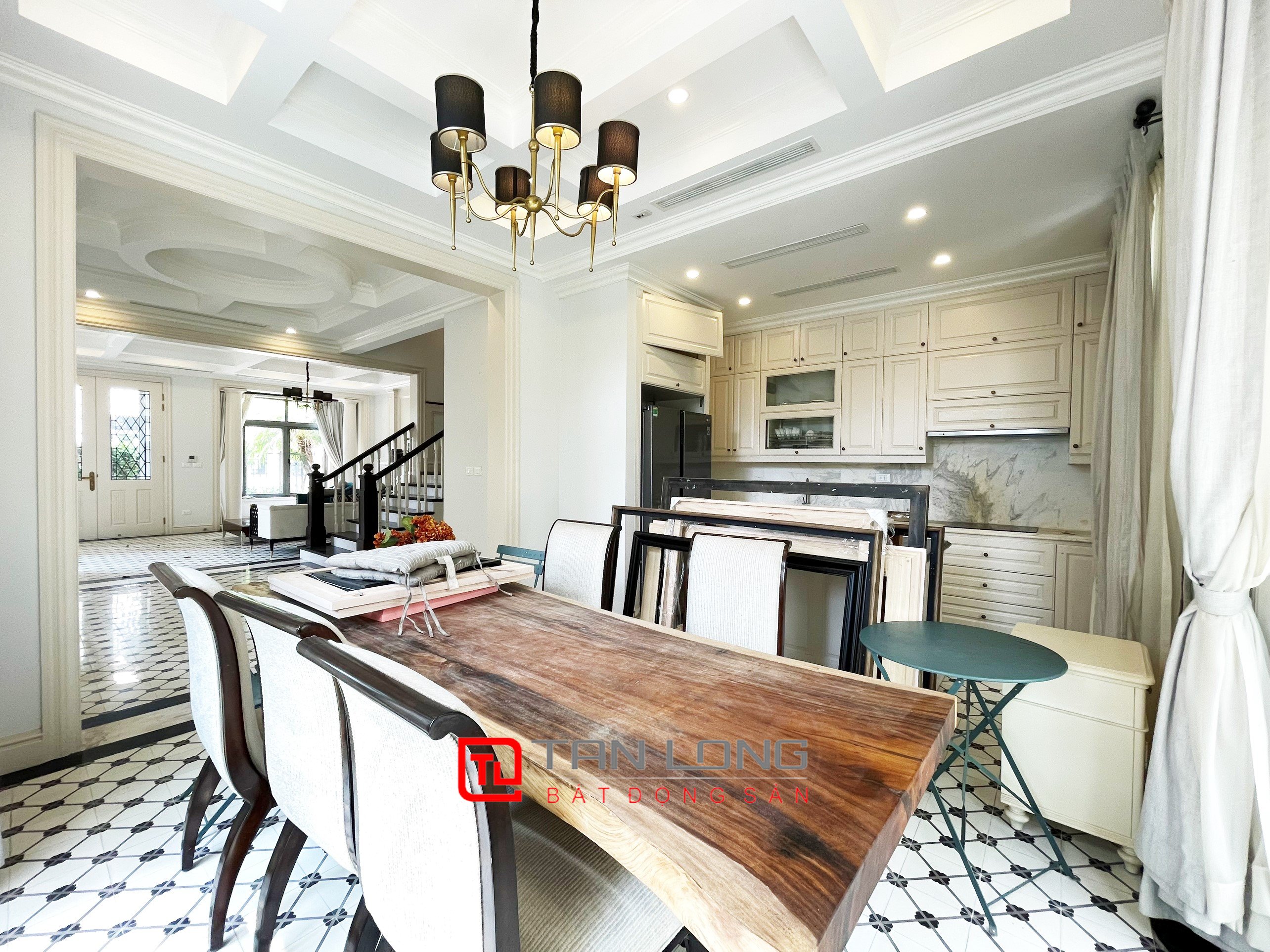Duplex Villa for rent with a Direct View of the Lake at Vinhomes The Harmony 6