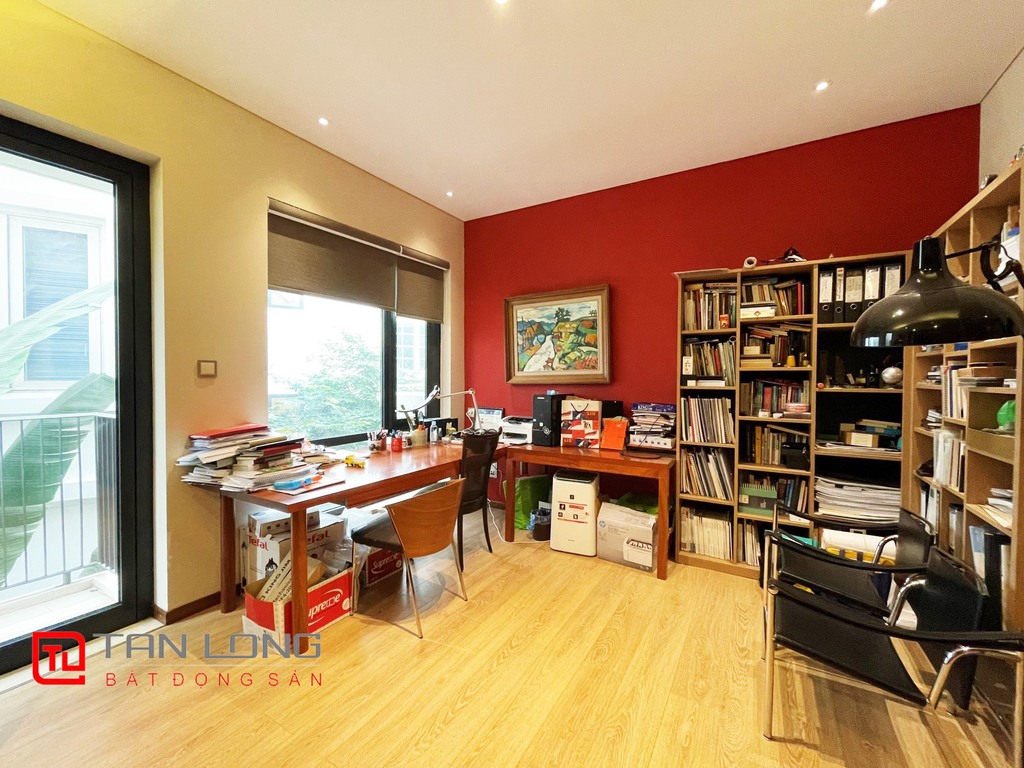 Duplex Villa for rent with Basement in Vinhomes Riverside 11