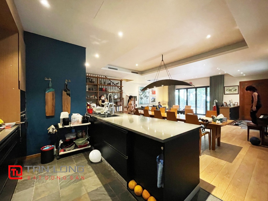 Duplex Villa for rent with Basement in Vinhomes Riverside 3