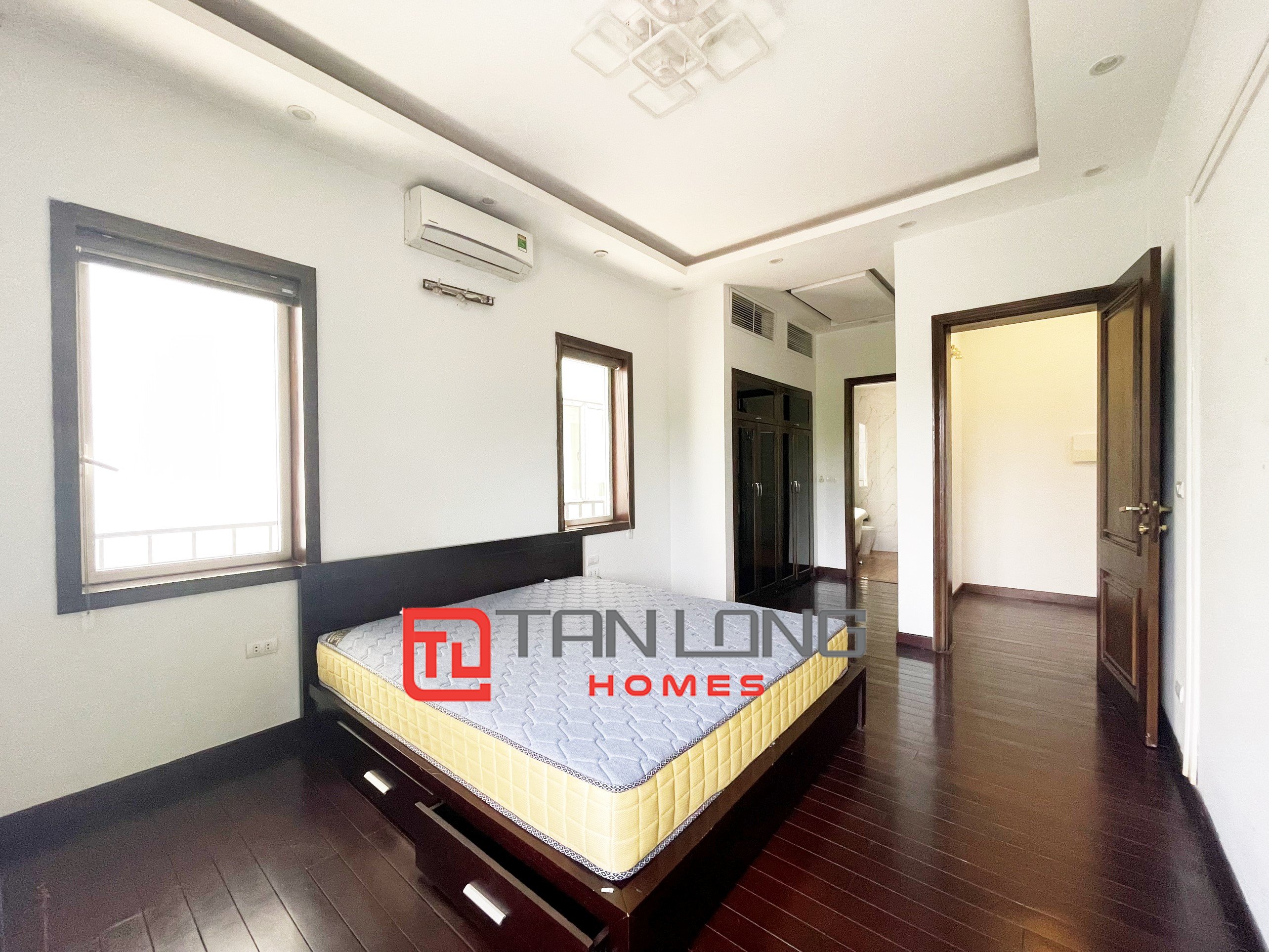 Duplex Villa for rent with full furniture at Vinhomes The Harmony 13
