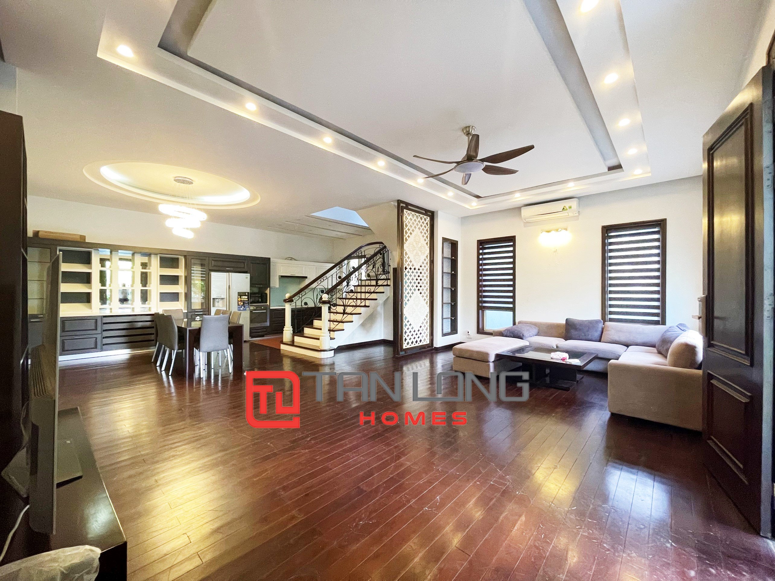 Duplex Villa for rent with full furniture at Vinhomes The Harmony 2