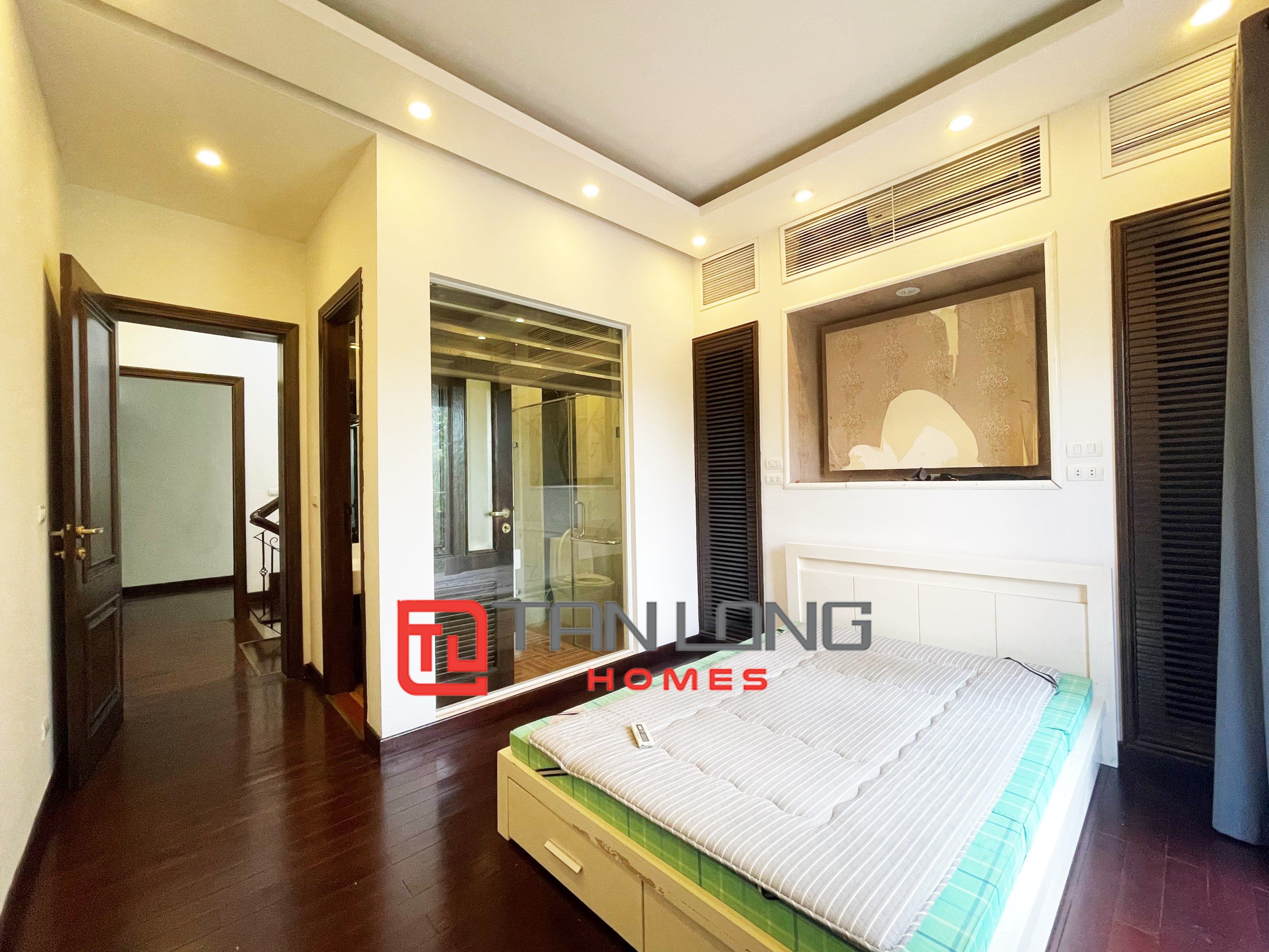Duplex Villa for rent with full furniture at Vinhomes The Harmony 4