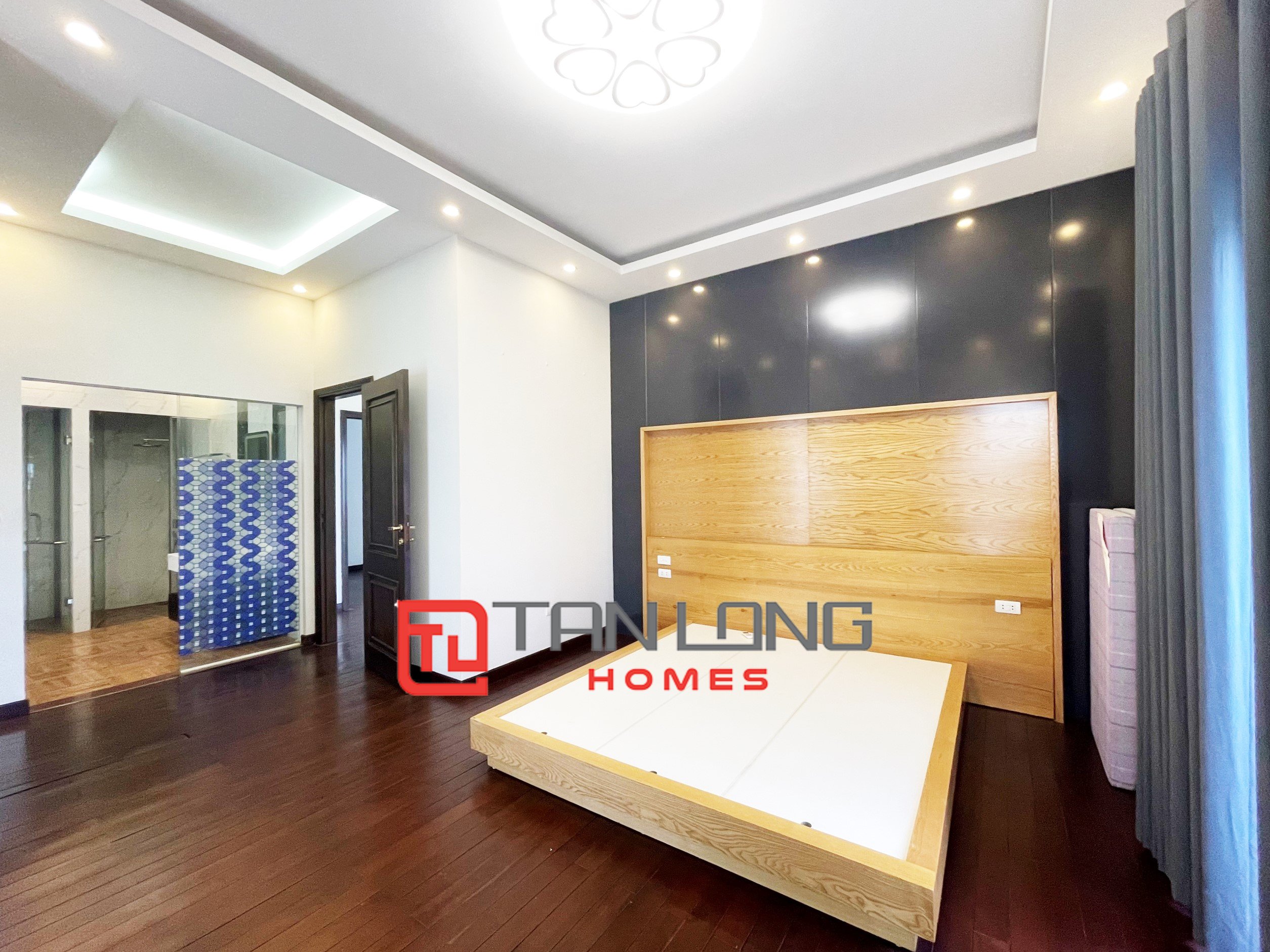Duplex Villa for rent with full furniture at Vinhomes The Harmony 8