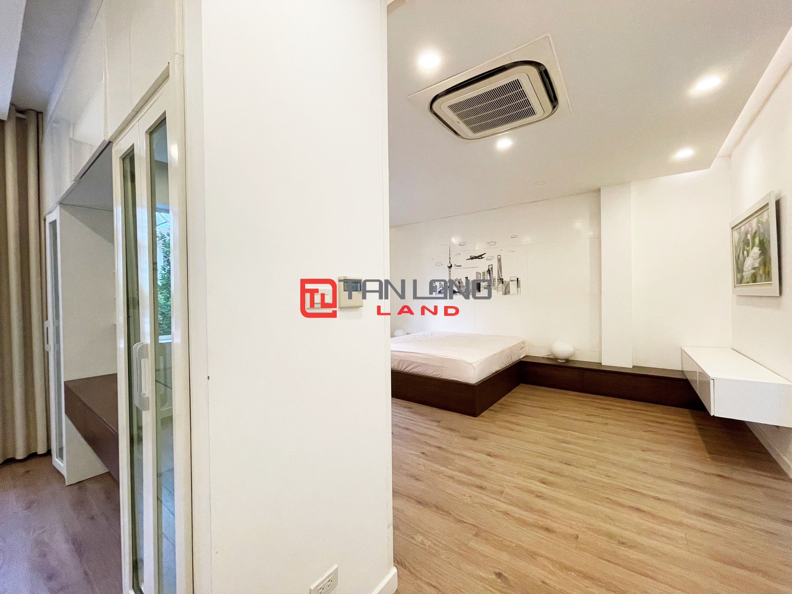 Duplex Villa for rent with Full Furniture Cheap Price in Vinhomes Riverside Long Bien 5