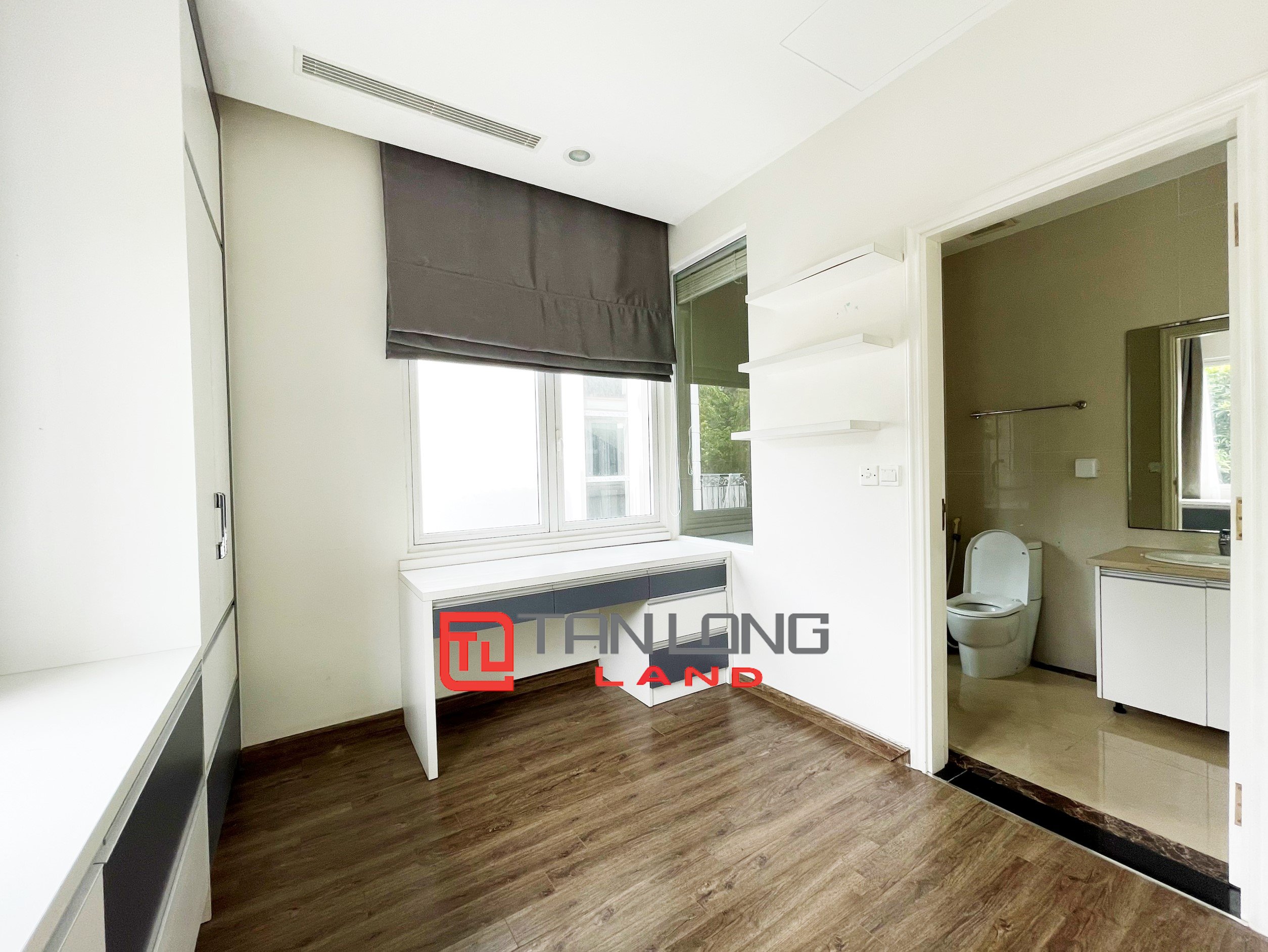 Duplex Villa for rent with Full Furniture, River view behind the house in Vinhomes Riverside 19