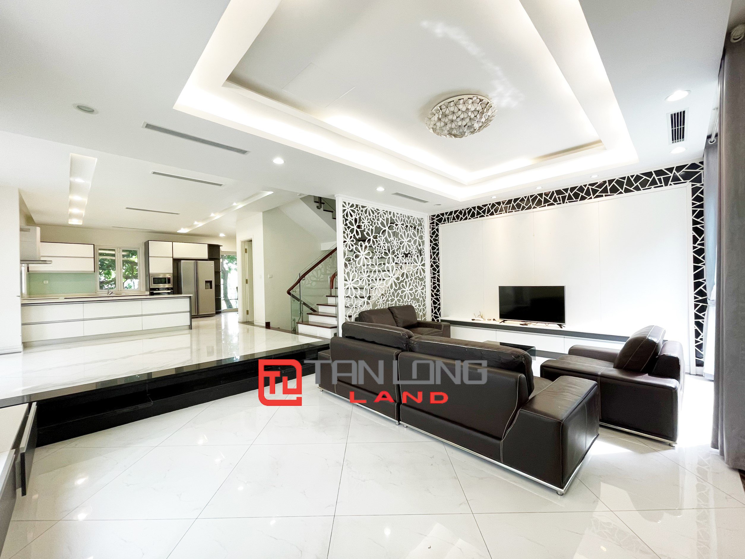 Duplex Villa for rent with Full Furniture, River view behind the house in Vinhomes Riverside 2