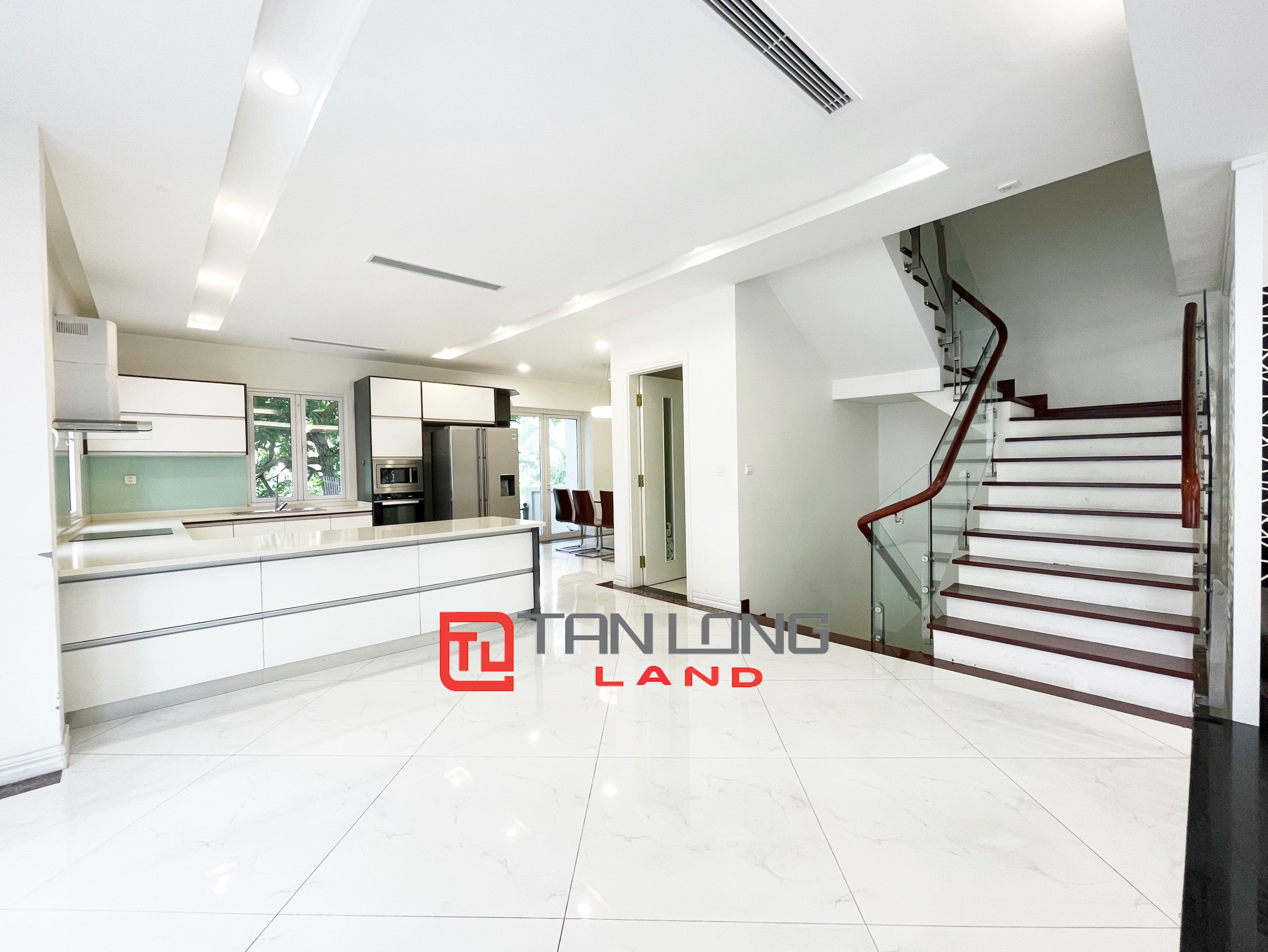 Duplex Villa for rent with Full Furniture, River view behind the house in Vinhomes Riverside 4