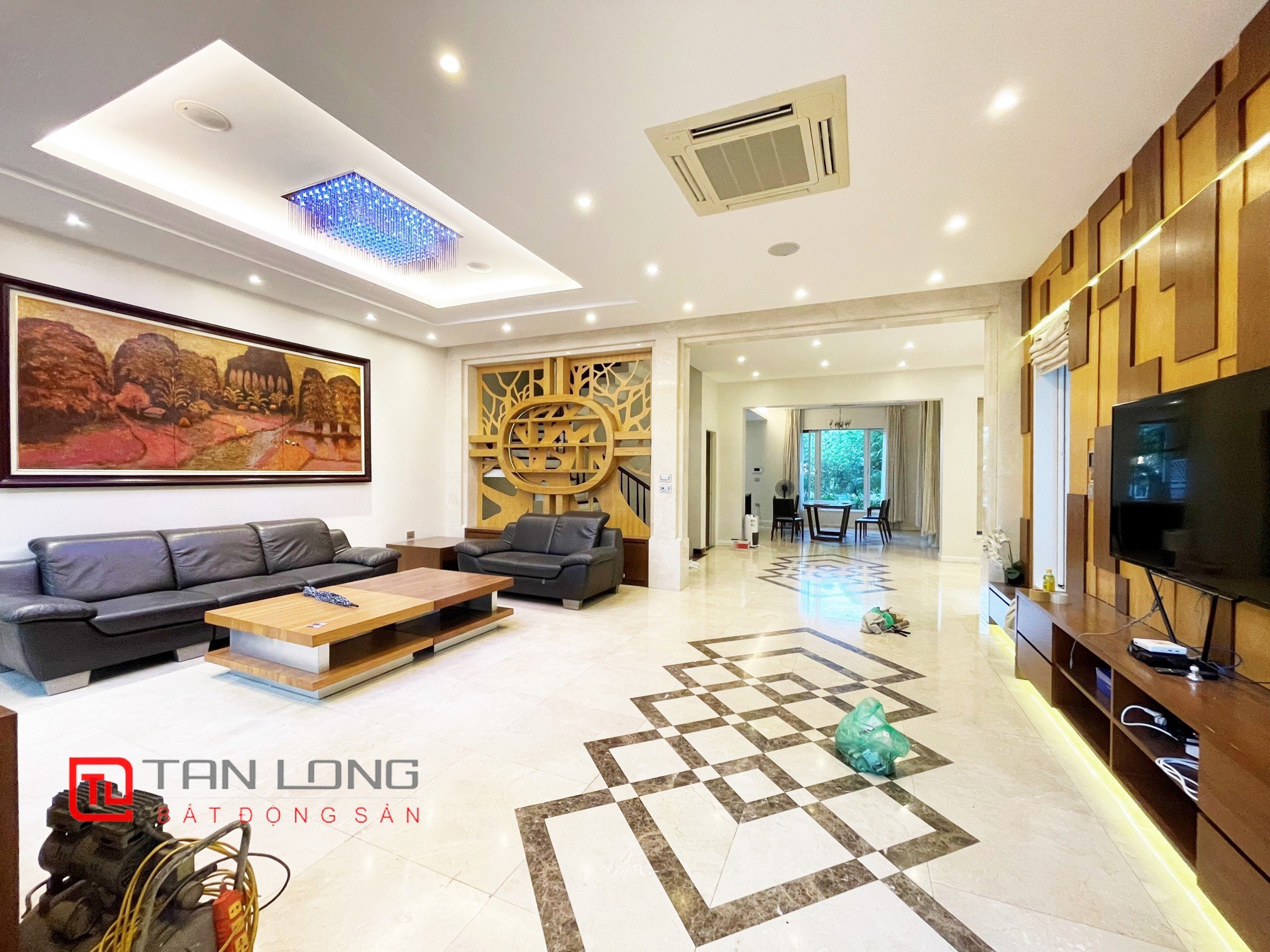 Duplex Villa for rent with Full Modern Furniture, cool river view in Vinhomes Riverside 1