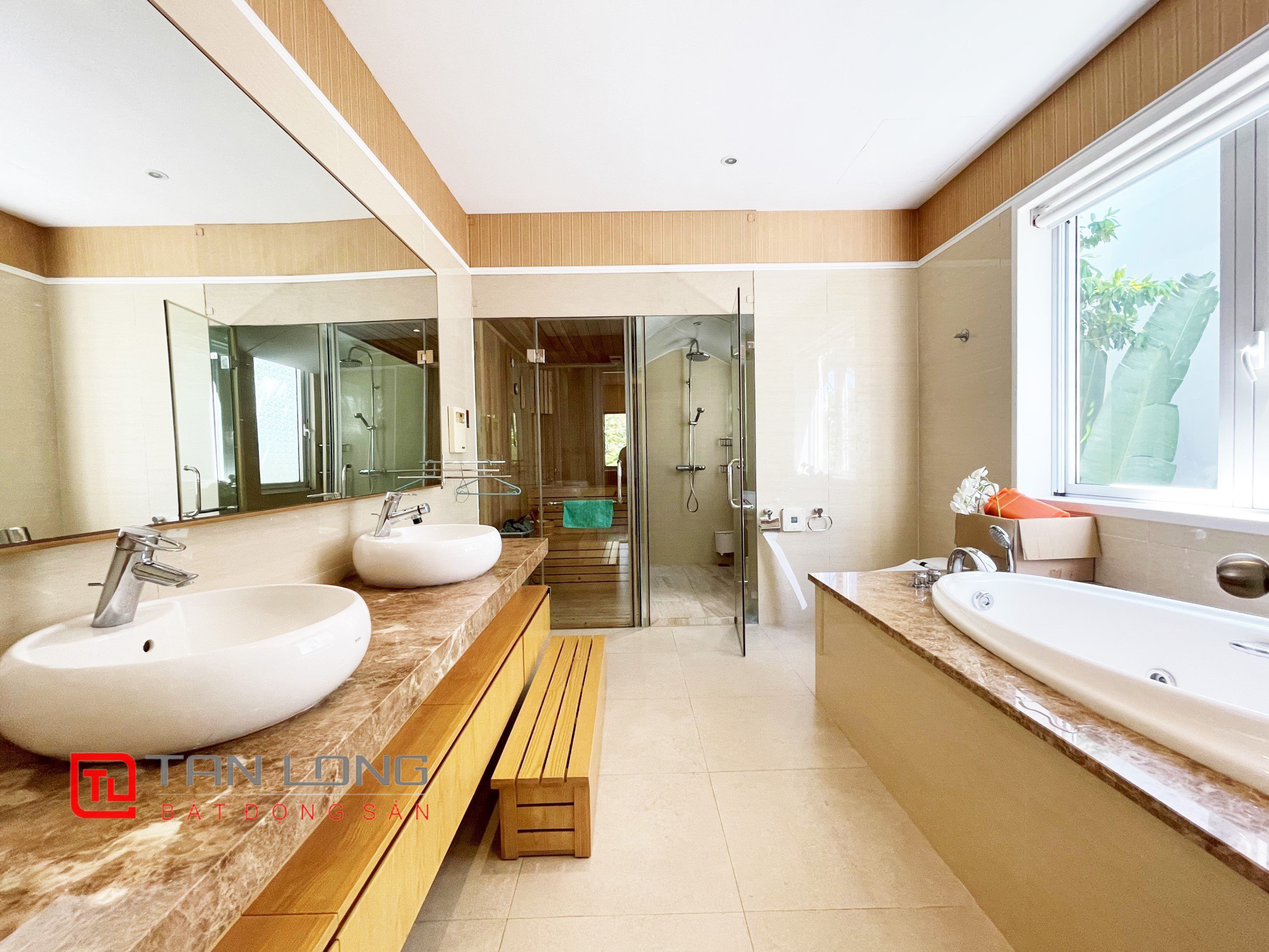 Duplex Villa for rent with Full Modern Furniture, cool river view in Vinhomes Riverside 12