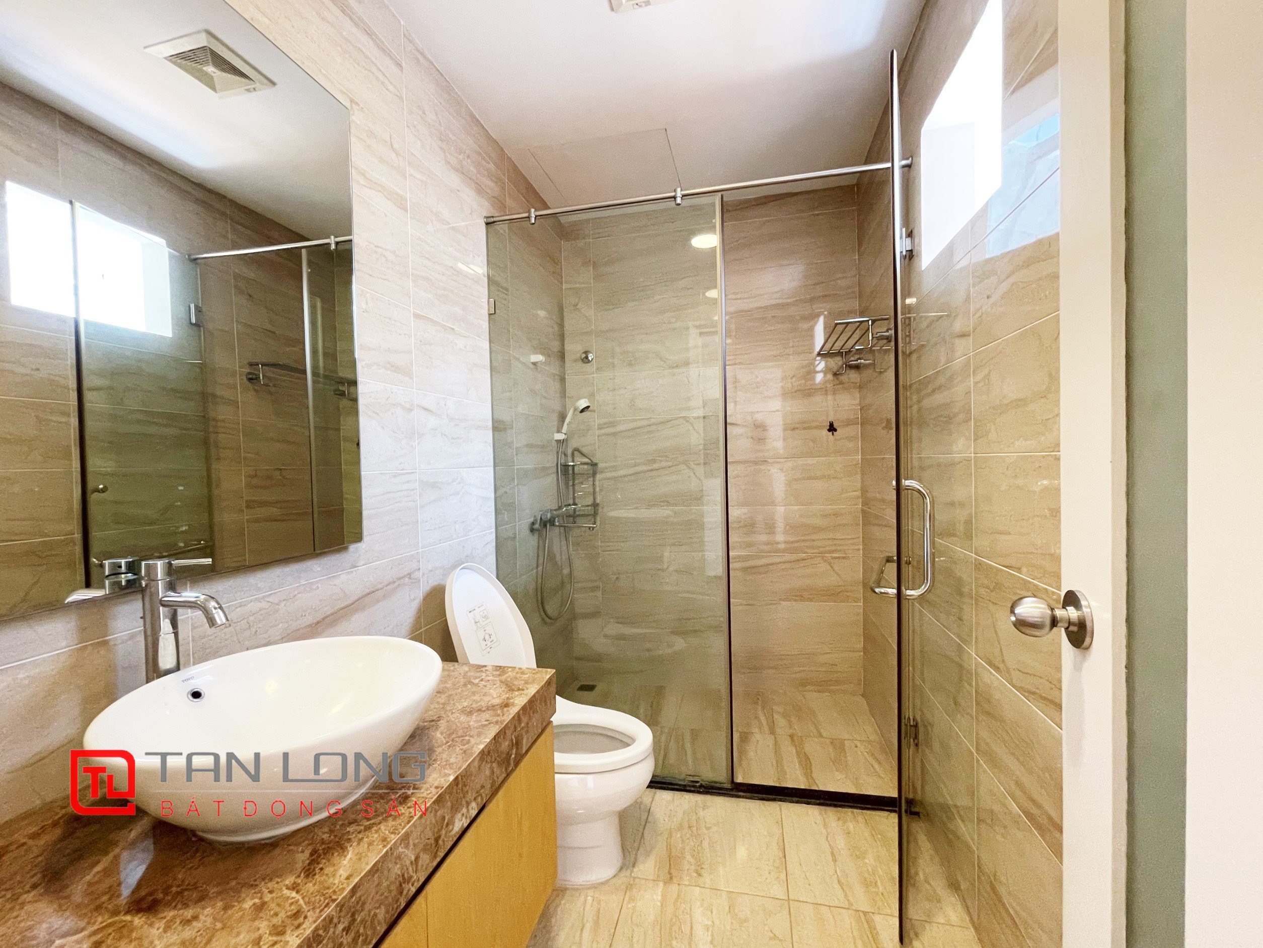 Duplex Villa for rent with Full Modern Furniture, cool river view in Vinhomes Riverside 18