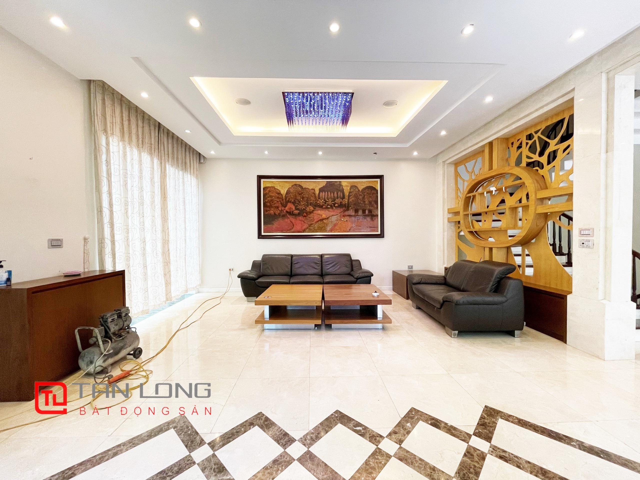 Duplex Villa for rent with Full Modern Furniture, cool river view in Vinhomes Riverside 2
