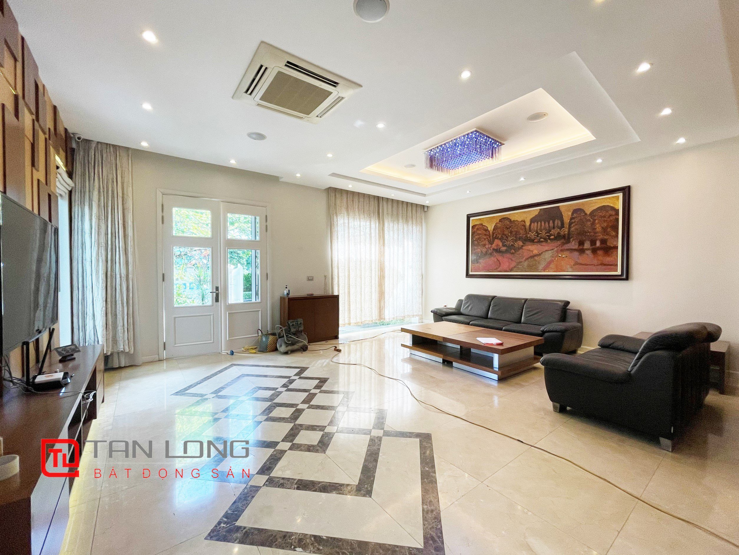 Duplex Villa for rent with Full Modern Furniture, cool river view in Vinhomes Riverside 3