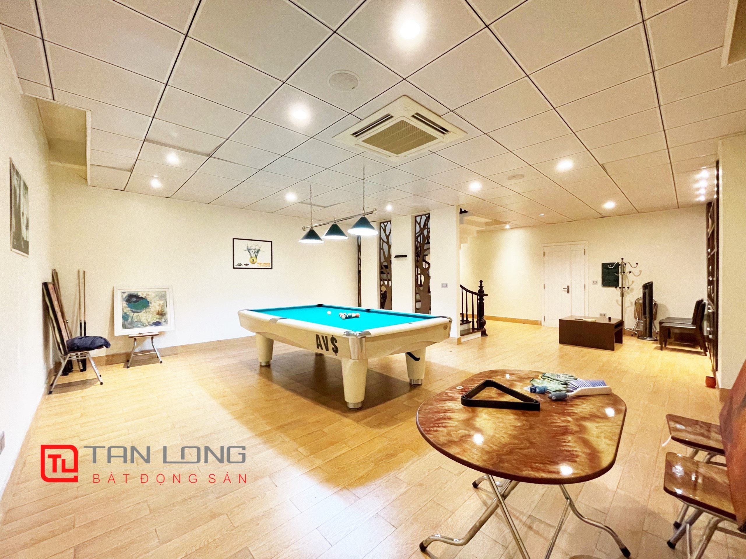 Duplex Villa for rent with Full Modern Furniture, cool river view in Vinhomes Riverside 5