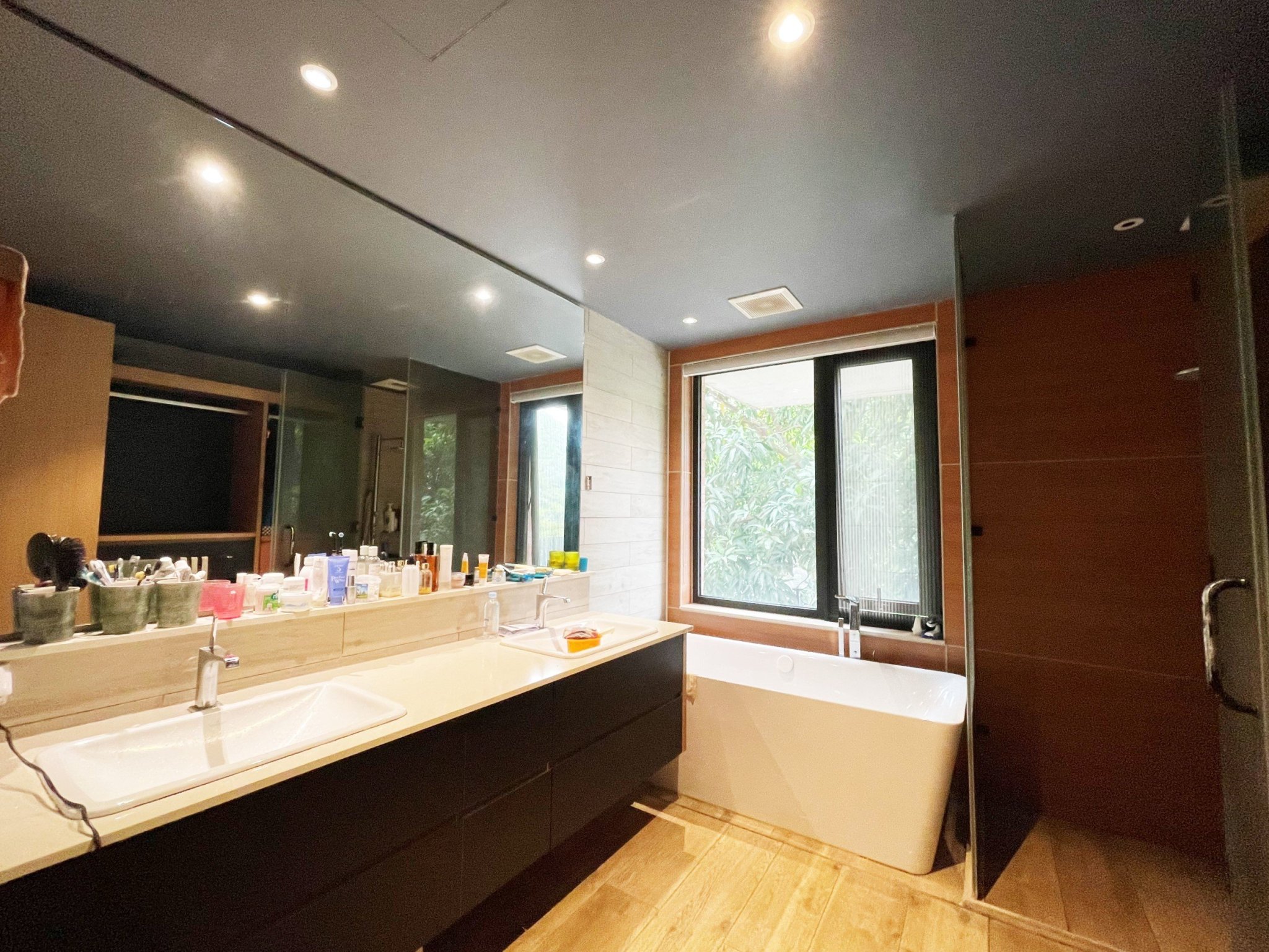 Elegance Every Details villa for rent in the middle of Vinhomes Riverside 15
