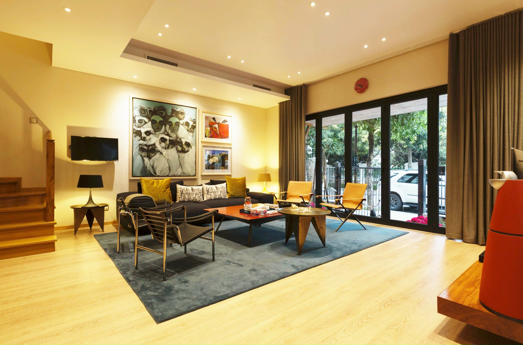 Elegance Every Details villa for rent in the middle of Vinhomes Riverside 2