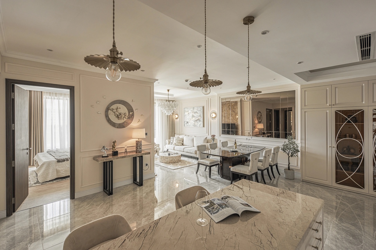 Elegant 03 Bedroom full-furnished apartment With Large Balcony in Vinhomes Ocean Park 1