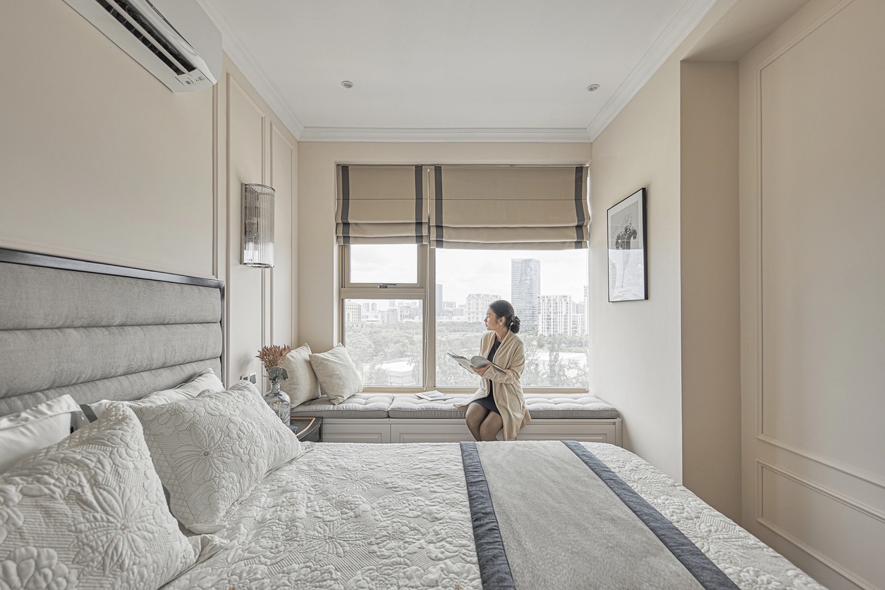 Elegant 03 Bedroom full-furnished apartment With Large Balcony in Vinhomes Ocean Park 10