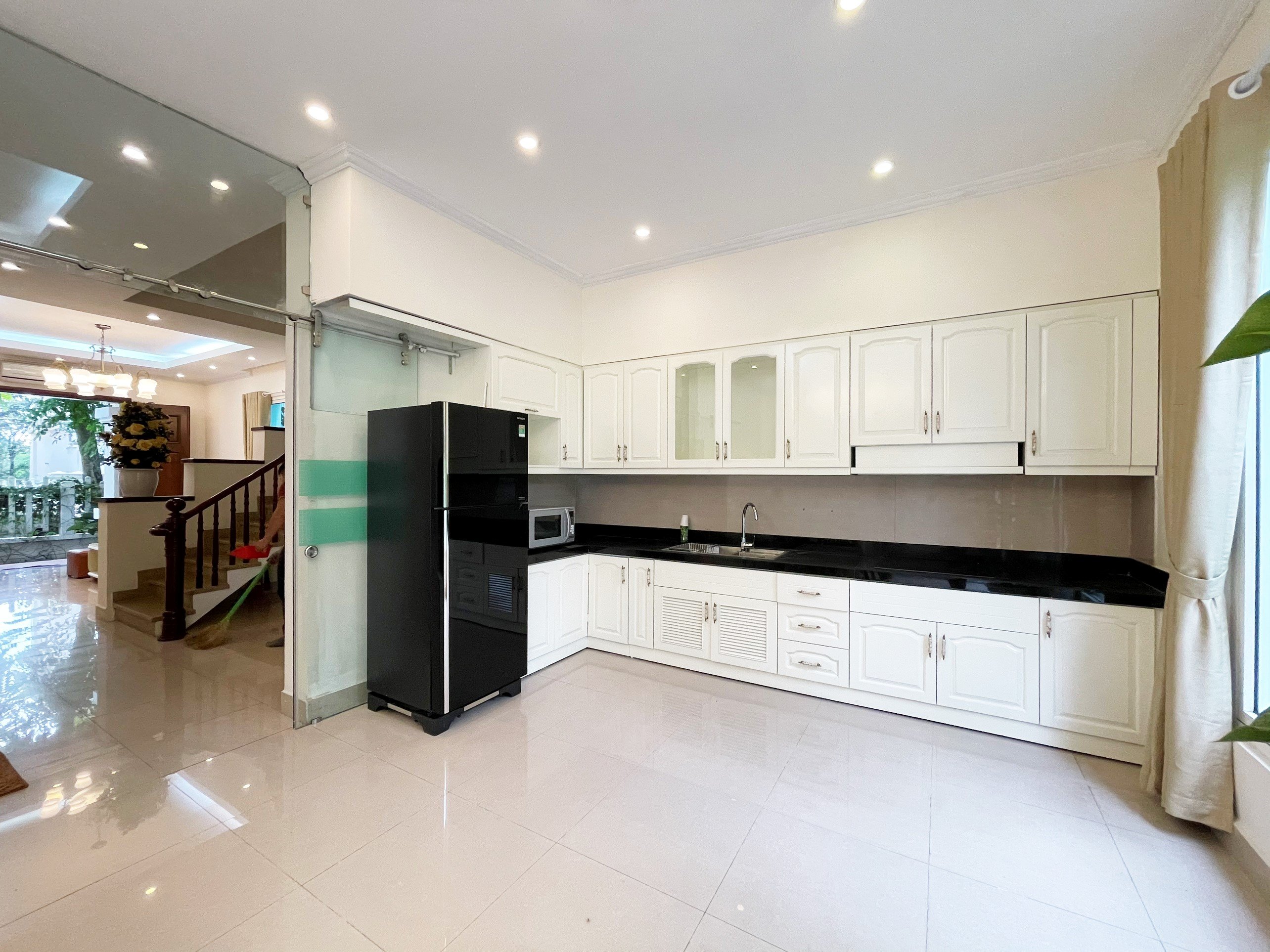 Full furniture villa 250 sqm finished for rent in Hoa Sua Vinhomes Riverside for rent 5