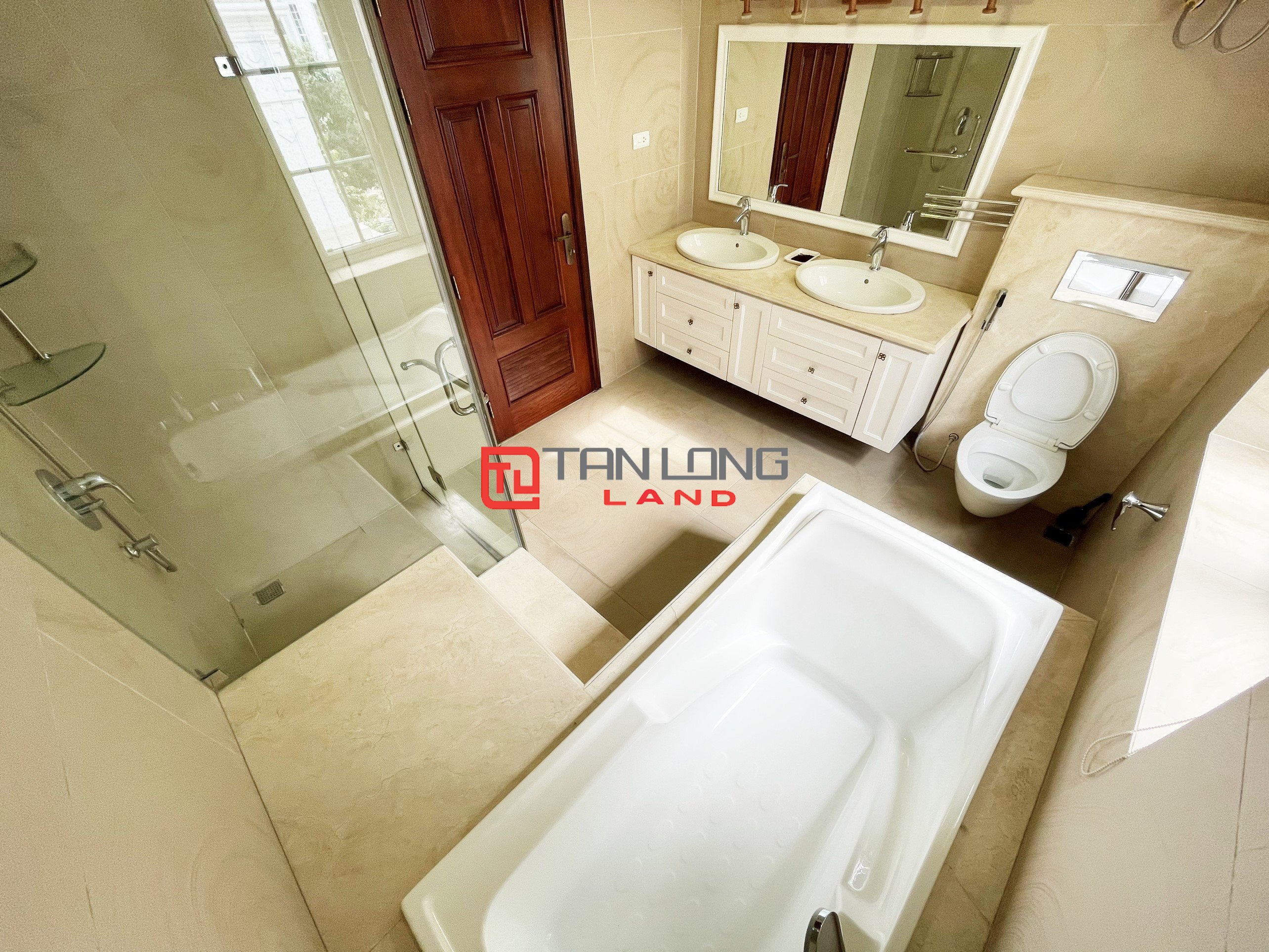 Full Furniture Villa for rent with 4 Bedrooms in Vinhomes Riverside Long Bien 14